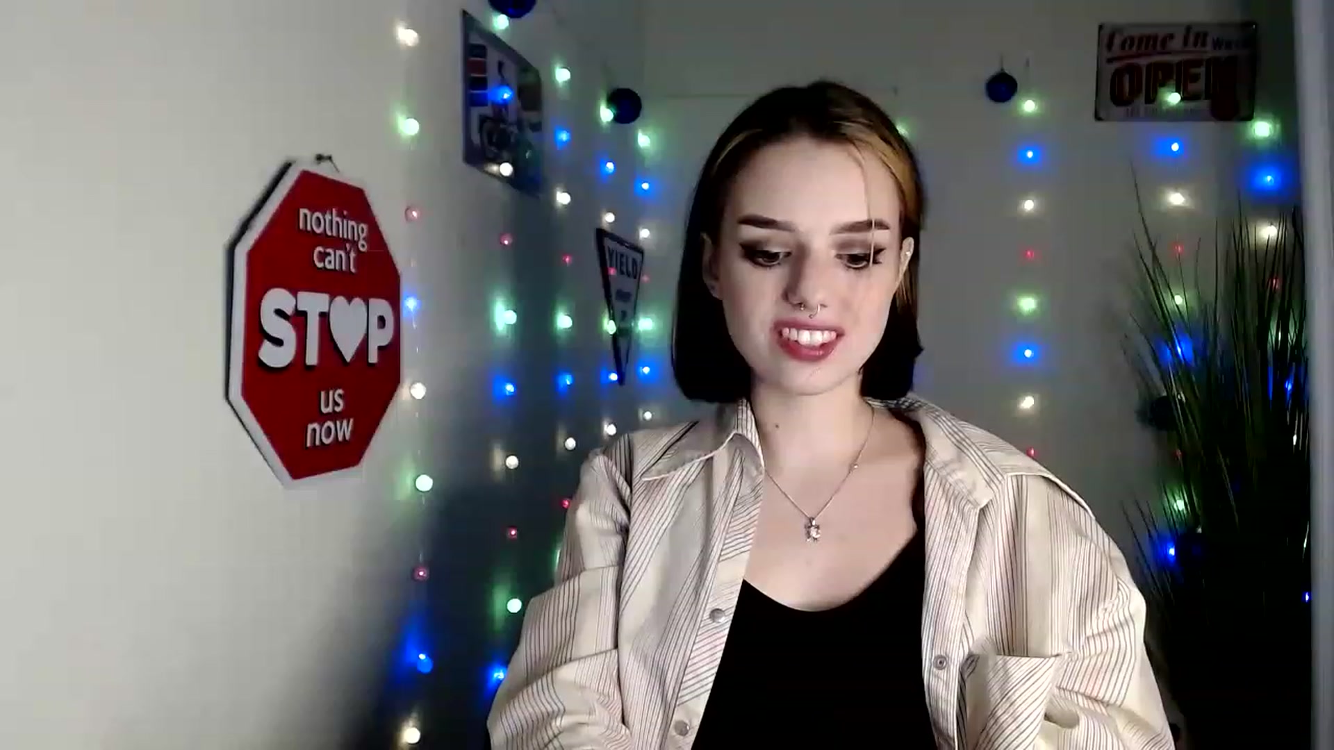 Gallery image thumbnail from Spicy_X's myfreecams stream on, 12/15/2022, 17:21 image 18 of 20