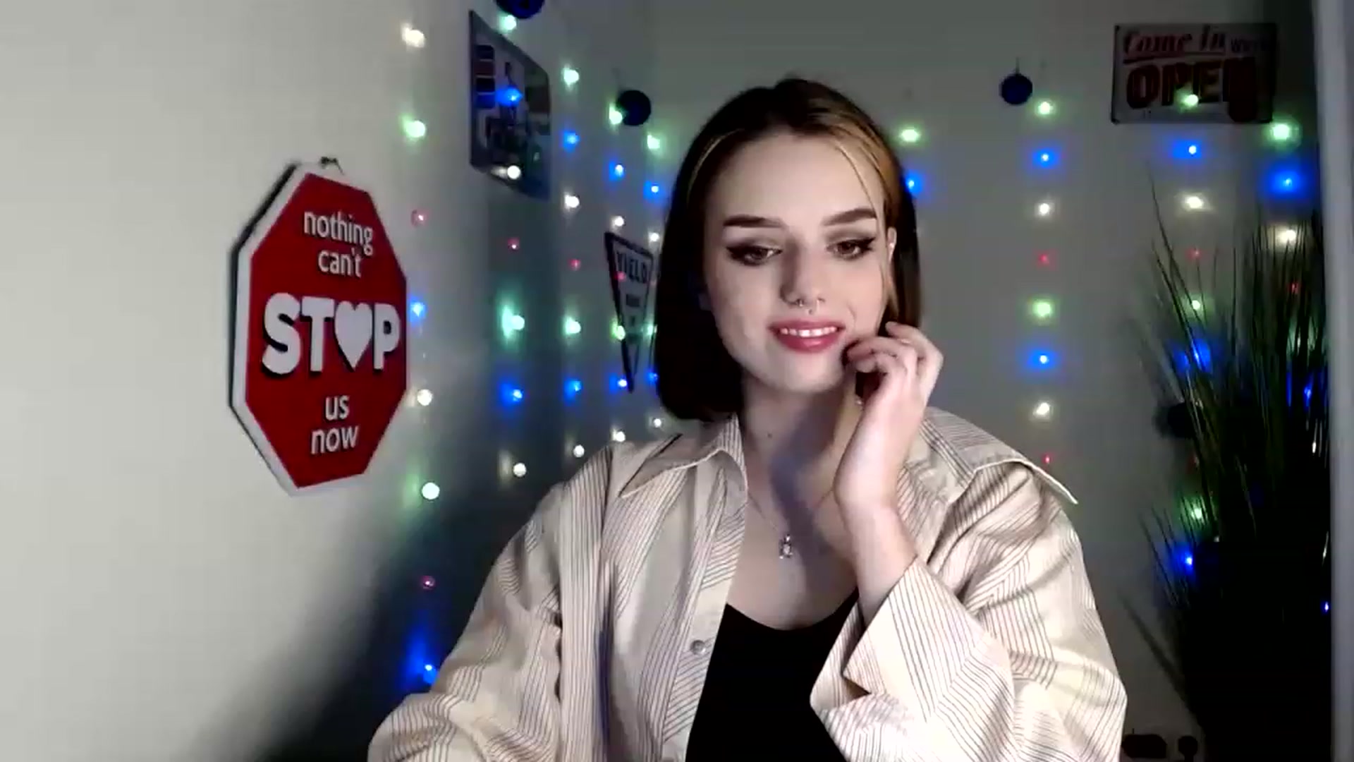 Gallery image thumbnail from Spicy_X's myfreecams stream on, 12/15/2022, 17:21 image 8 of 20