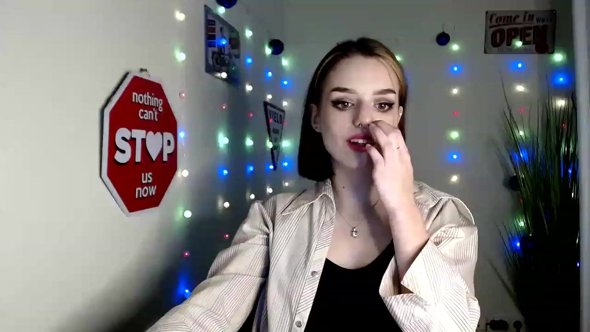 Gallery image thumbnail from Spicy_X's myfreecams stream on, 12/15/2022, 17:21 image 15 of 20
