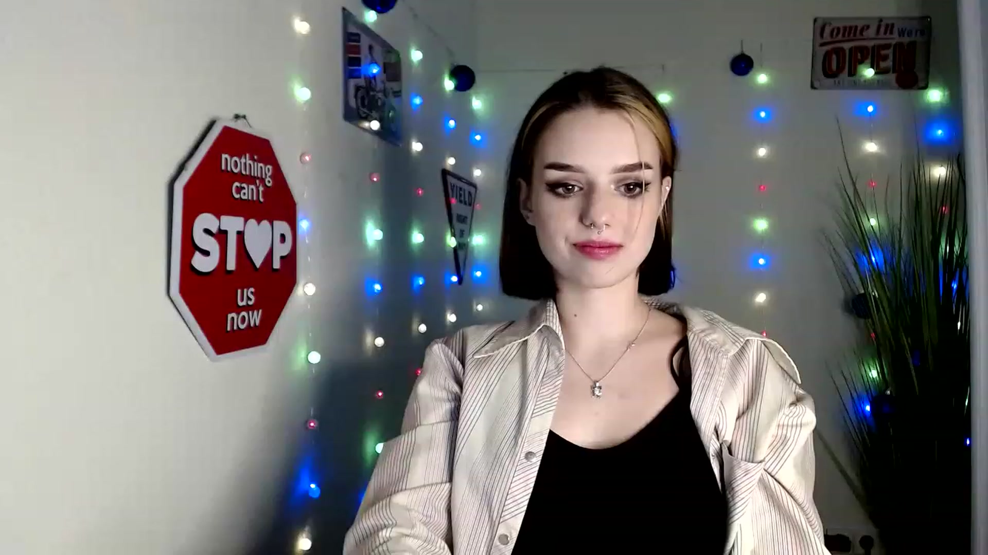 Gallery image thumbnail from Spicy_X's myfreecams stream on, 12/15/2022, 17:21 image 16 of 20
