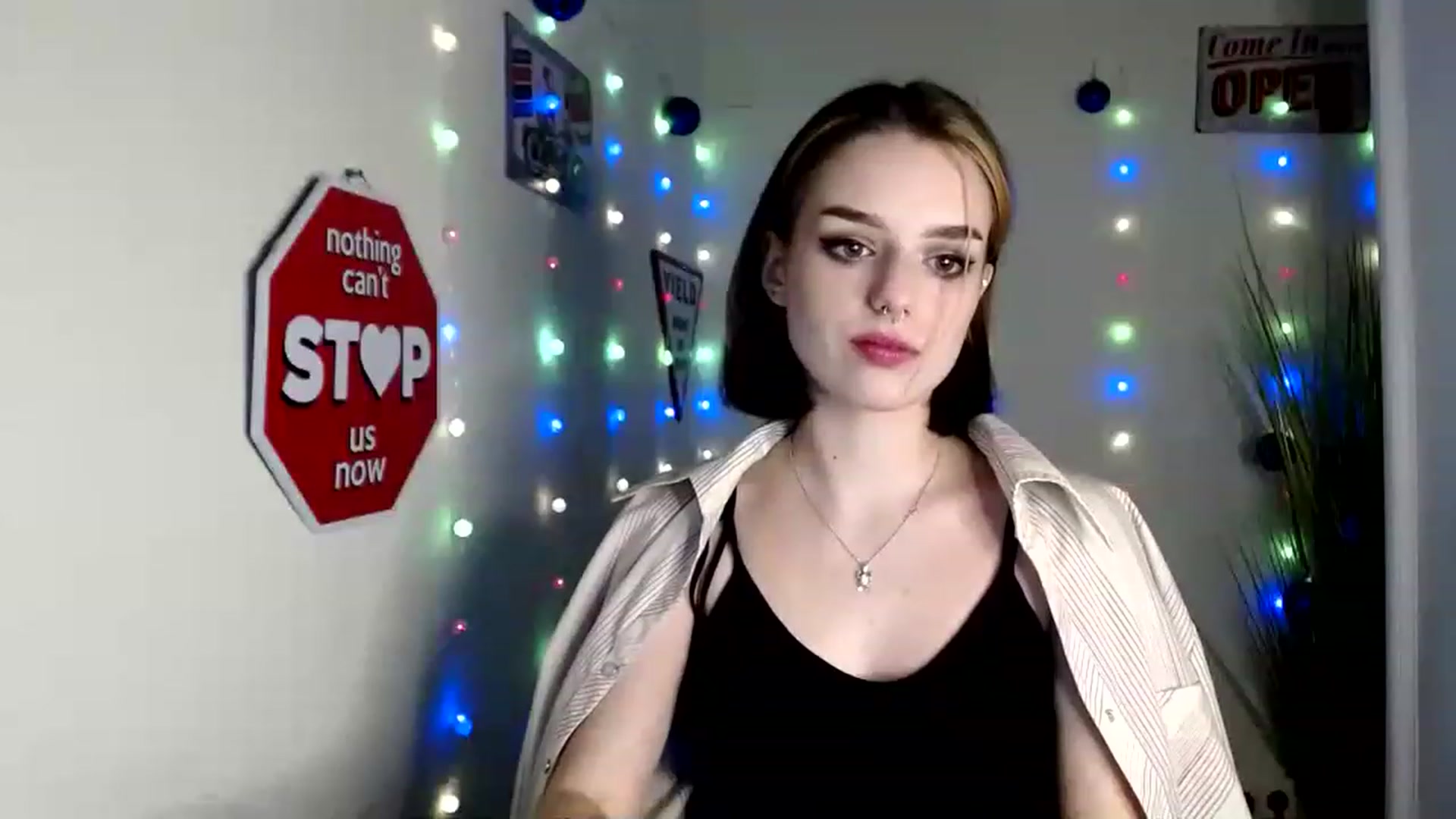 Gallery image thumbnail from Spicy_X's myfreecams stream on, 12/15/2022, 17:56 image 16 of 20