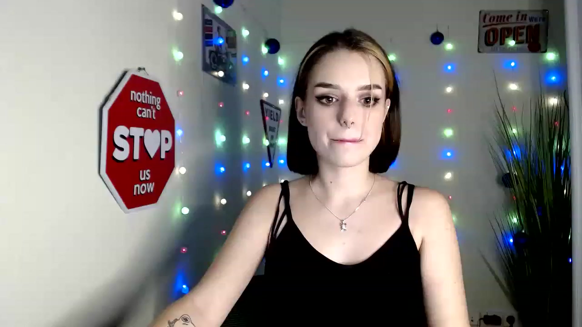 Gallery image thumbnail from Spicy_X's myfreecams stream on, 12/15/2022, 17:56 image 4 of 20