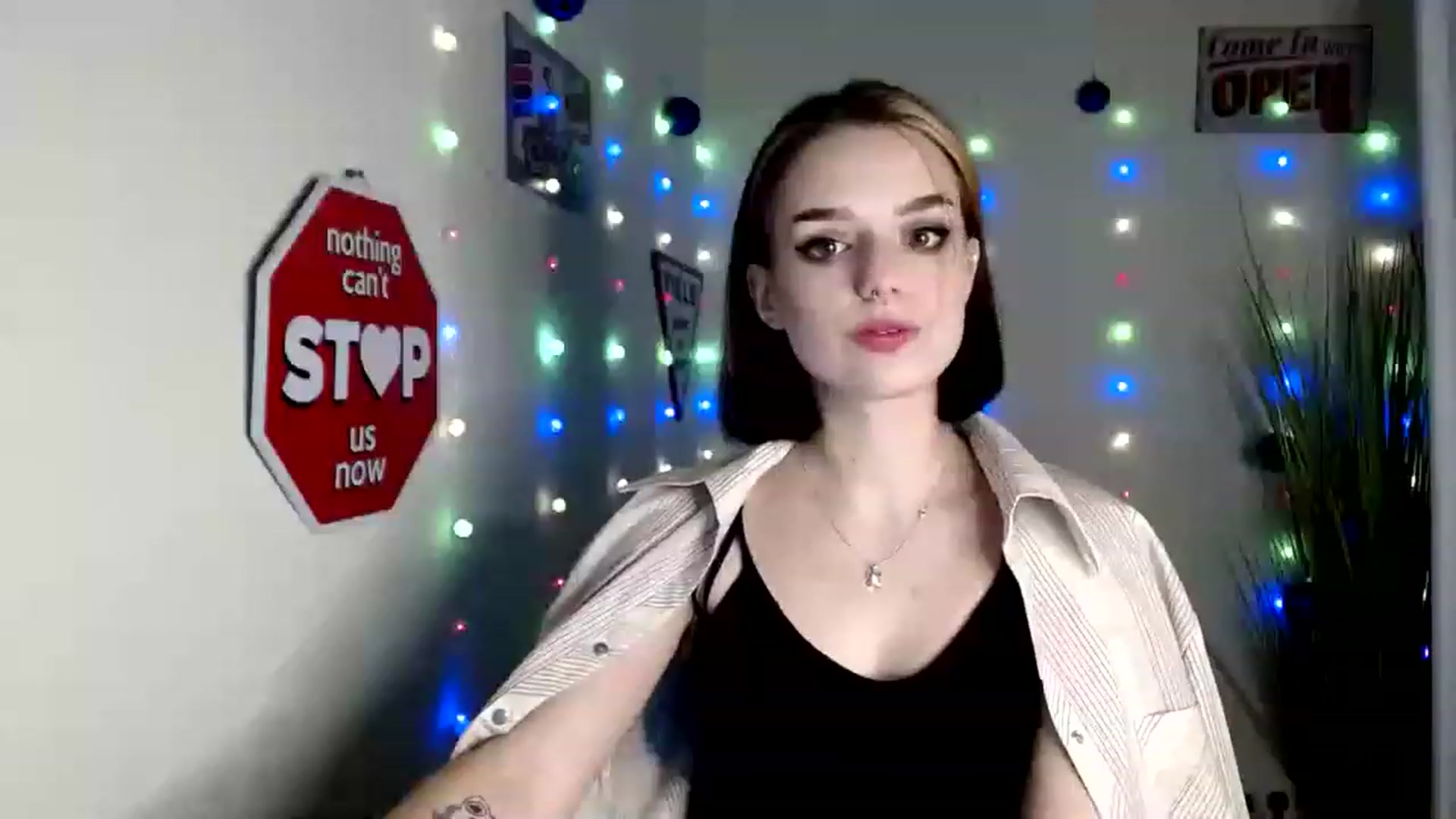 Gallery image thumbnail from Spicy_X's myfreecams stream on, 12/15/2022, 17:56 image 15 of 20