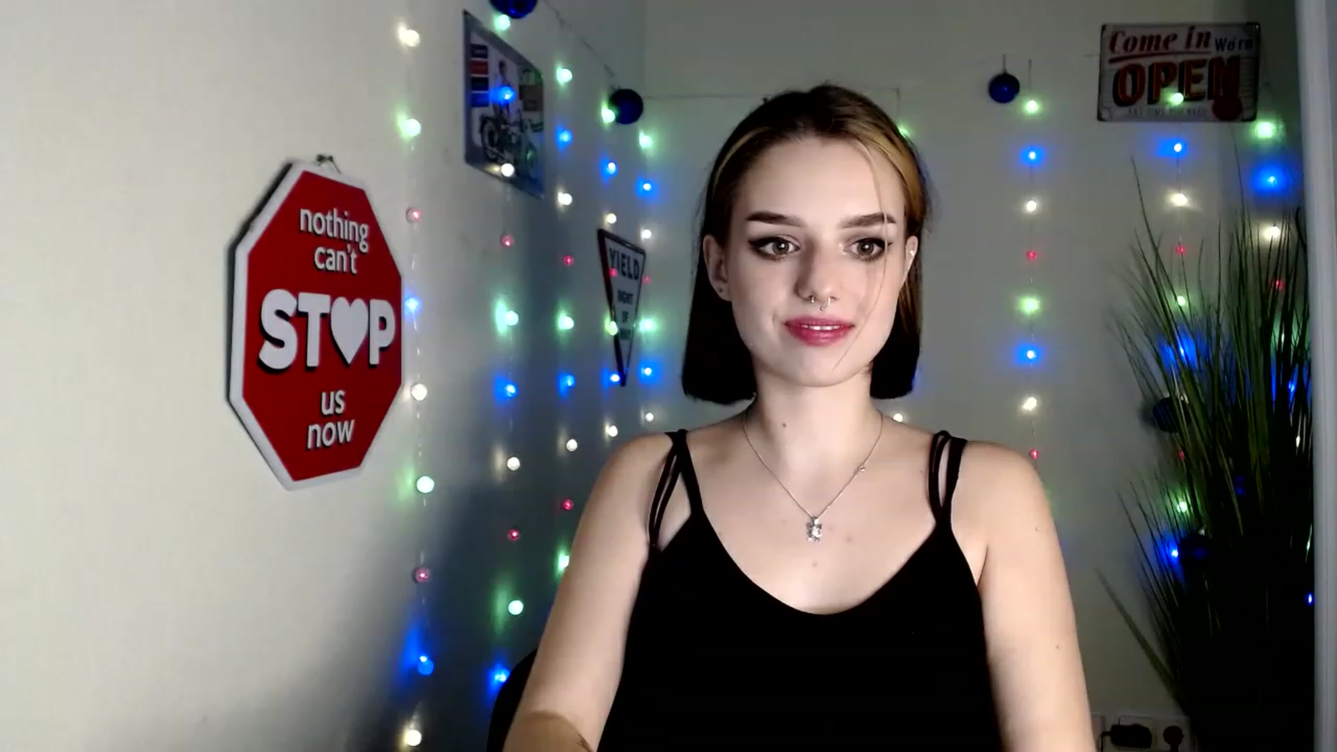 Gallery image thumbnail from Spicy_X's myfreecams stream on, 12/15/2022, 17:56 image 1 of 20