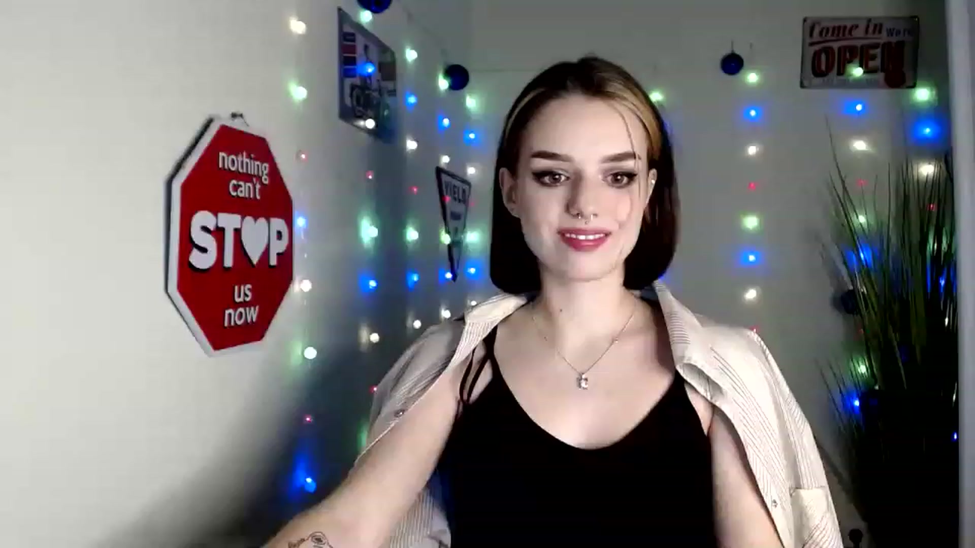 Gallery image thumbnail from Spicy_X's myfreecams stream on, 12/15/2022, 17:56 image 13 of 20