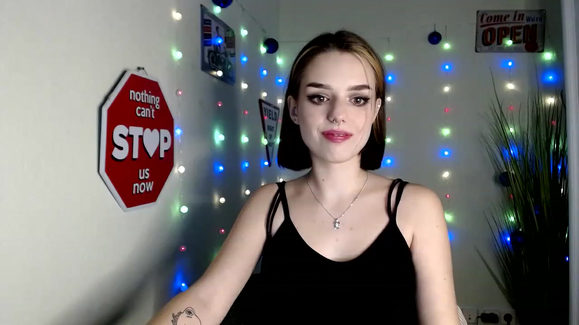 Gallery image thumbnail from Spicy_X's myfreecams stream on, 12/15/2022, 17:56 image 2 of 20