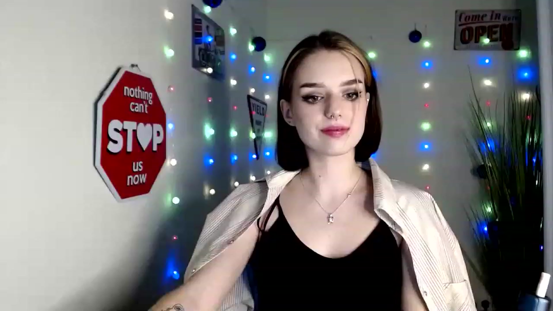 Gallery image thumbnail from Spicy_X's myfreecams stream on, 12/15/2022, 17:56 image 12 of 20