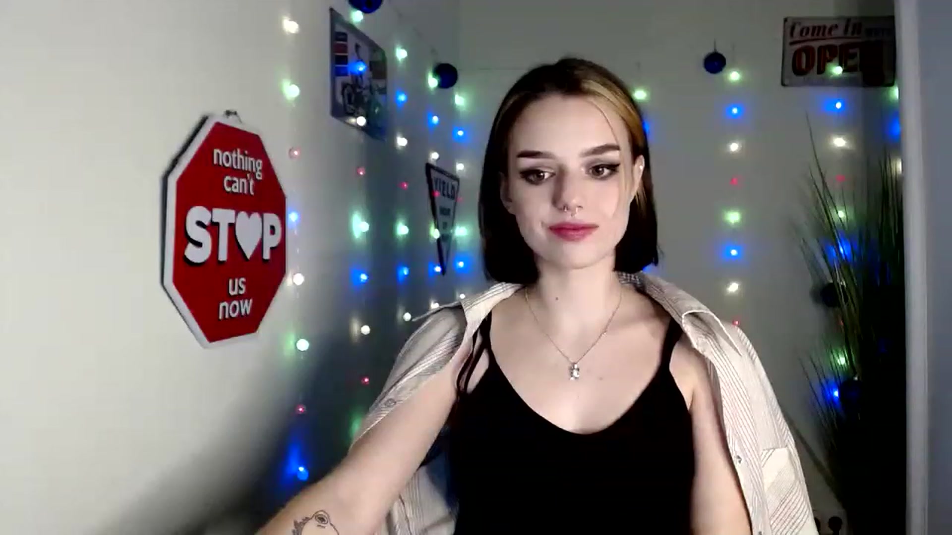 Gallery image thumbnail from Spicy_X's myfreecams stream on, 12/15/2022, 17:56 image 17 of 20