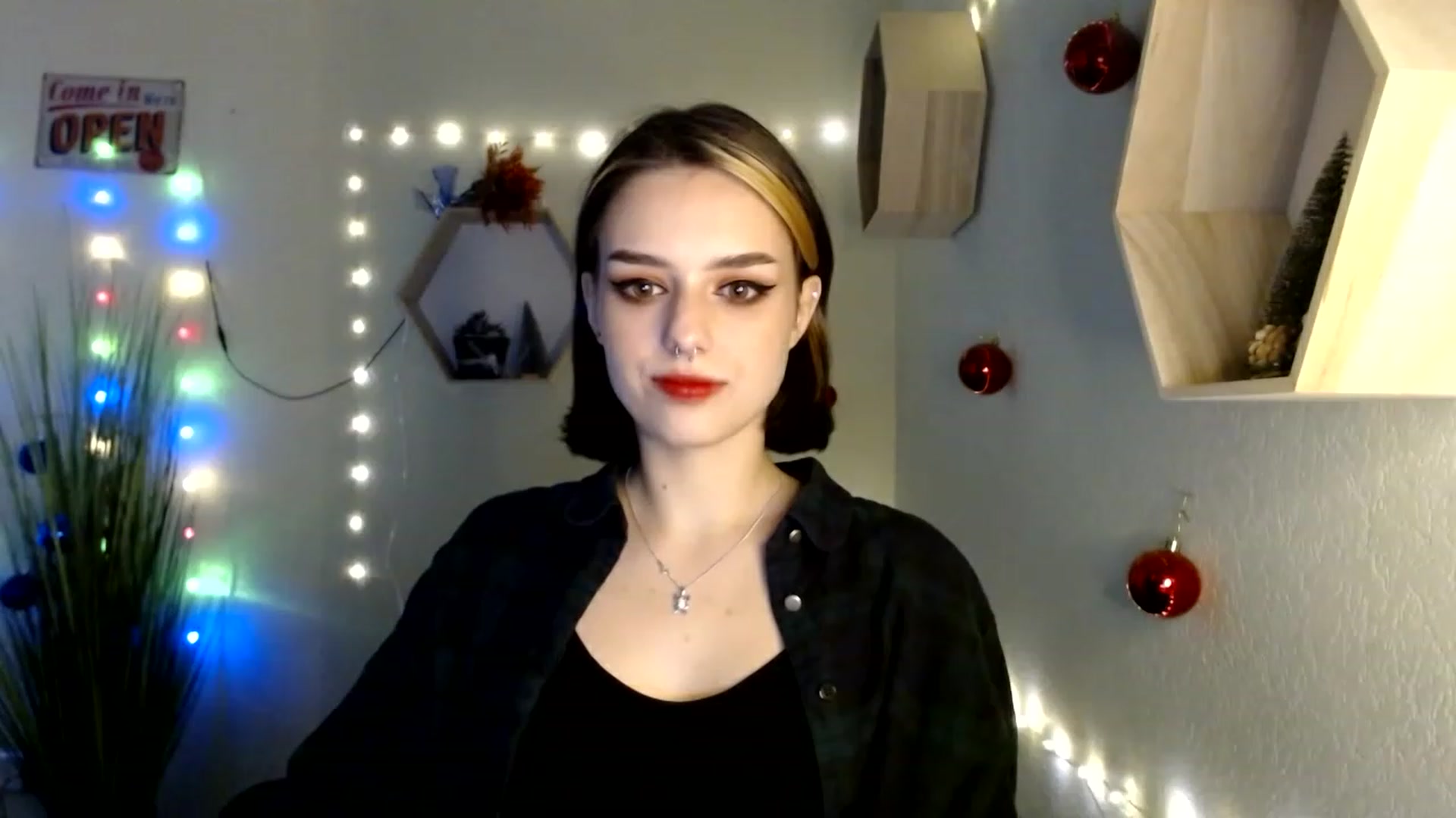 Gallery image thumbnail from Spicy_X's myfreecams stream on, 12/16/2022, 15:35 image 17 of 20