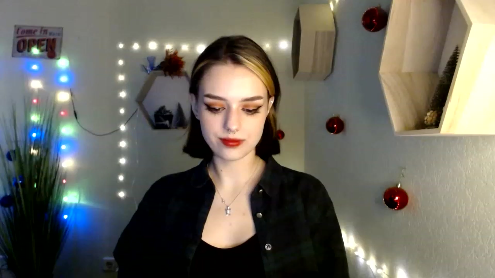 Gallery image thumbnail from Spicy_X's myfreecams stream on, 12/16/2022, 15:35 image 19 of 20