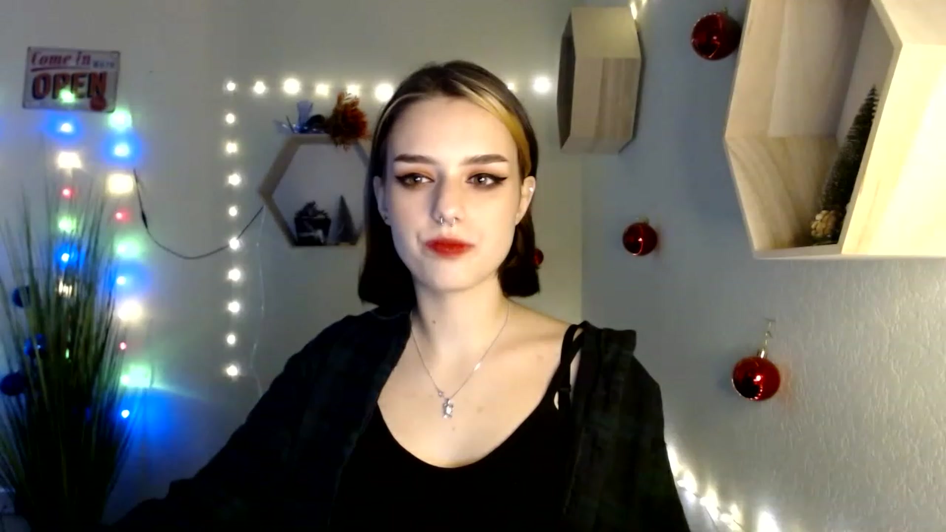 Gallery image thumbnail from Spicy_X's myfreecams stream on, 12/16/2022, 15:35 image 2 of 20