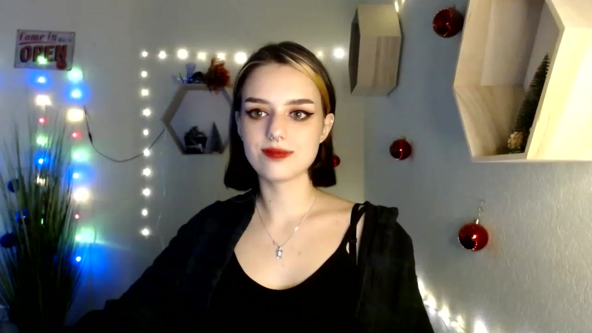 Gallery image thumbnail from Spicy_X's myfreecams stream on, 12/16/2022, 15:35 image 4 of 20