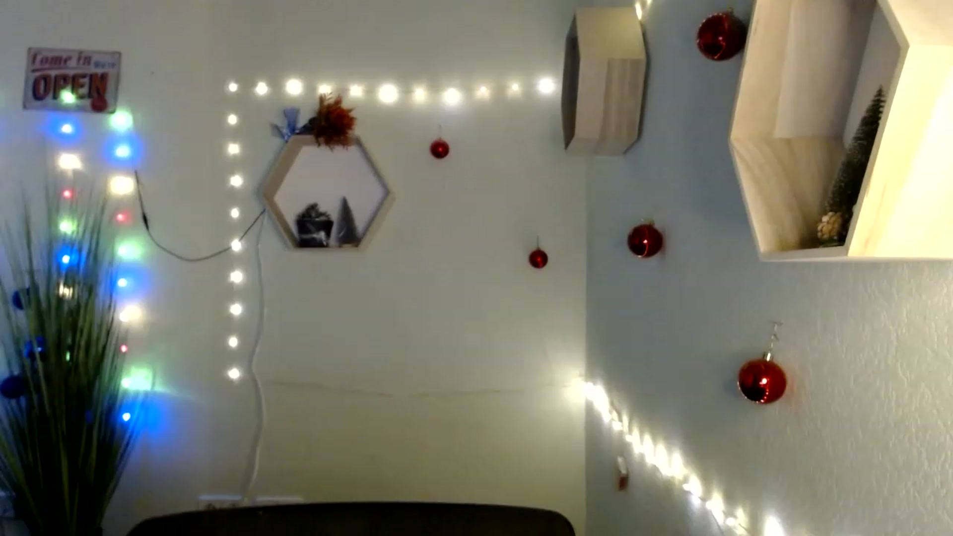 Gallery image thumbnail from Spicy_X's myfreecams stream on, 12/16/2022, 15:35 image 15 of 20