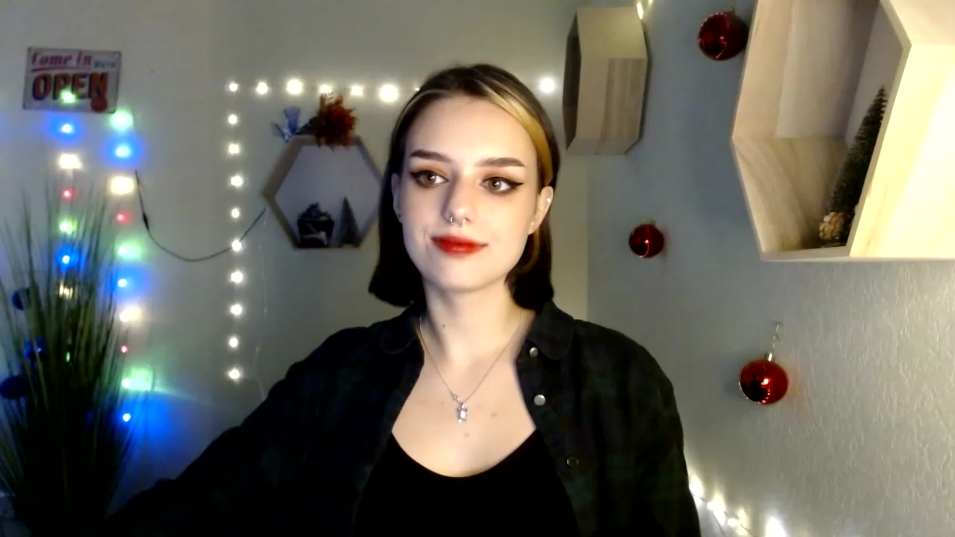 Gallery image thumbnail from Spicy_X's myfreecams stream on, 12/16/2022, 15:35 image 8 of 20