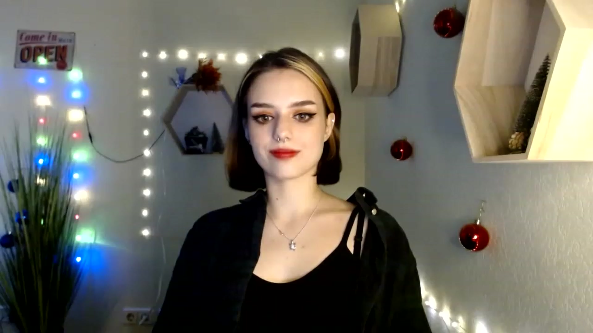 Gallery image thumbnail from Spicy_X's myfreecams stream on, 12/16/2022, 16:03 image 3 of 20