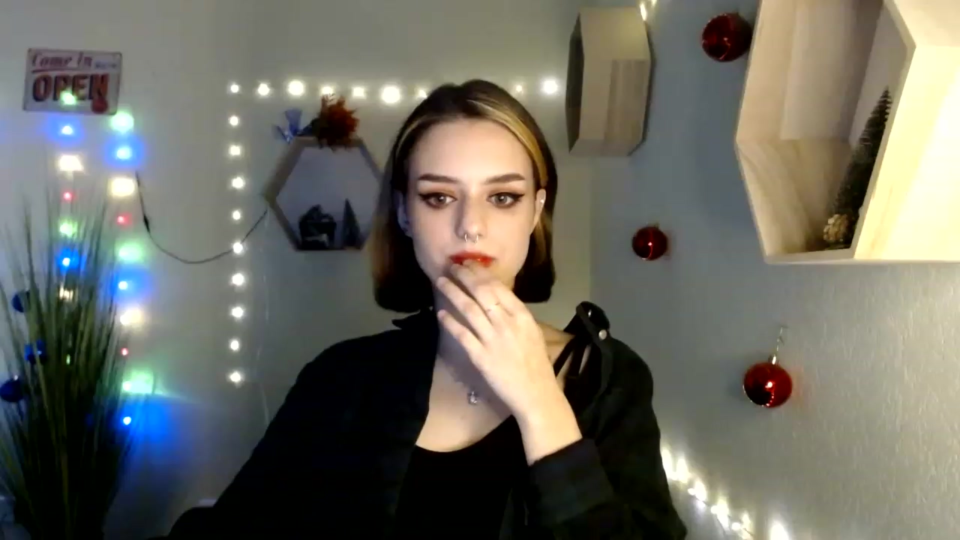 Gallery image thumbnail from Spicy_X's myfreecams stream on, 12/16/2022, 16:03 image 7 of 20