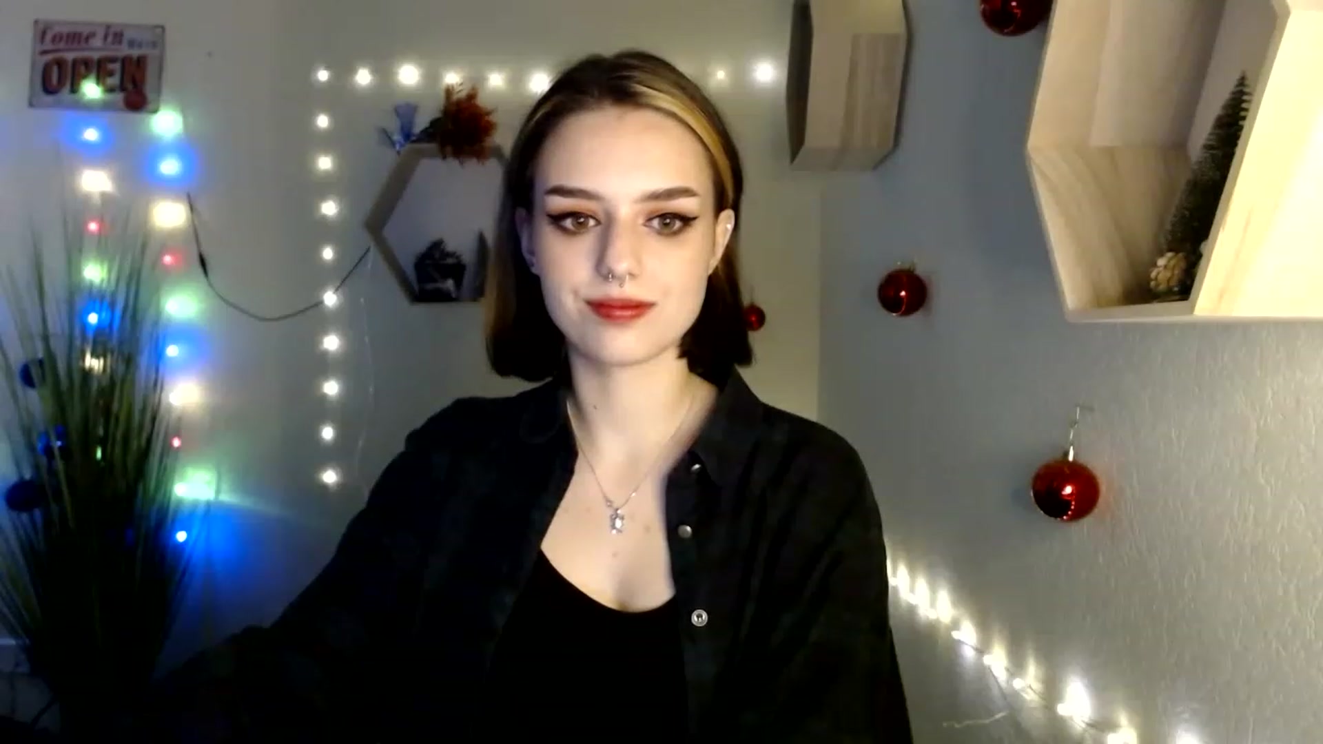 Gallery image thumbnail from Spicy_X's myfreecams stream on, 12/16/2022, 17:38 image 8 of 20