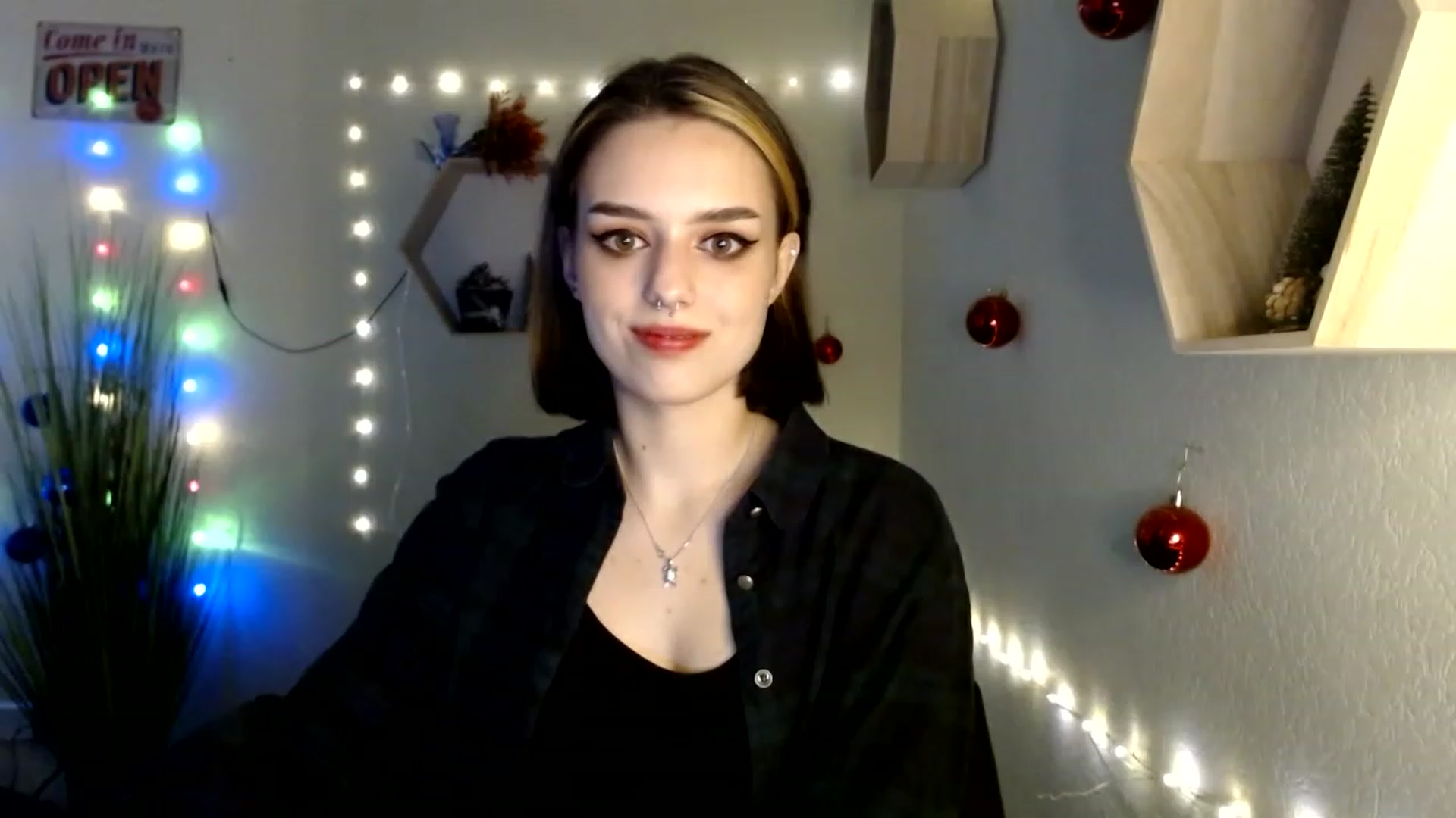 Gallery image thumbnail from Spicy_X's myfreecams stream on, 12/16/2022, 17:38 image 7 of 20