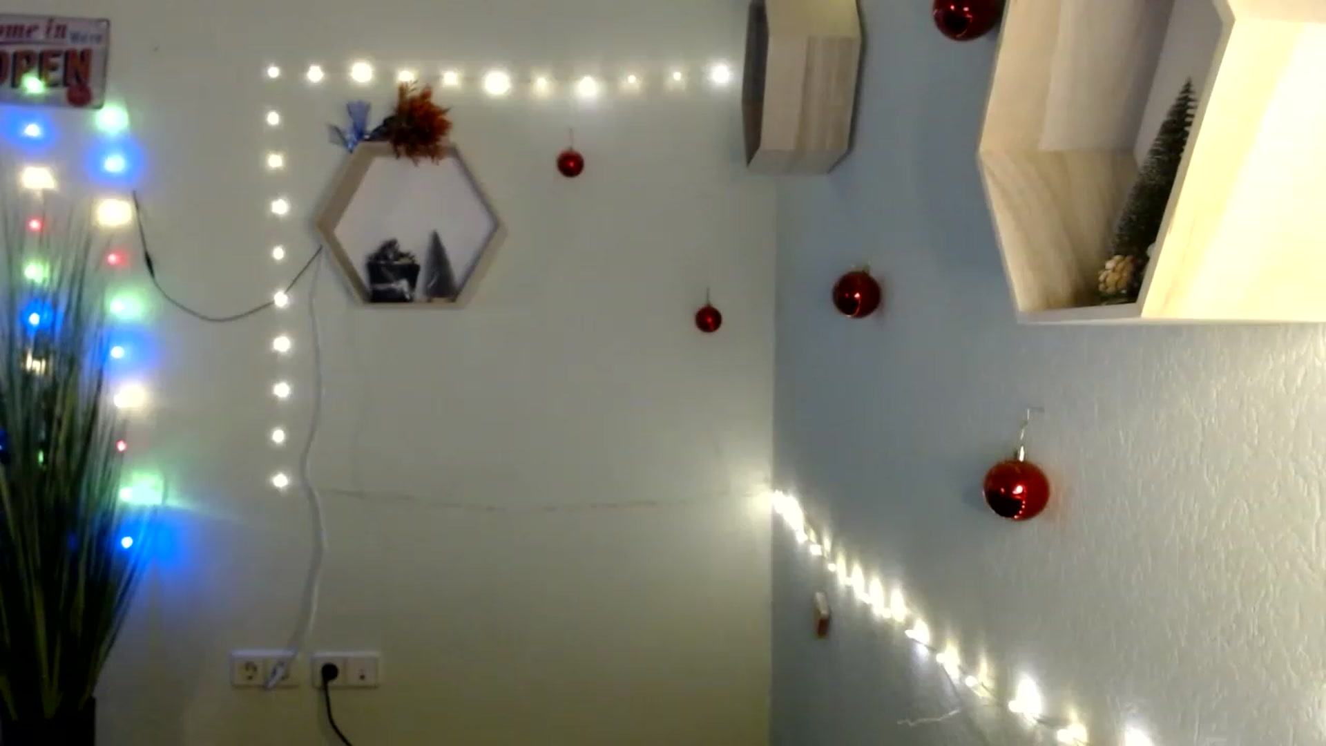 Gallery image thumbnail from Spicy_X's myfreecams stream on, 12/16/2022, 17:38 image 17 of 20
