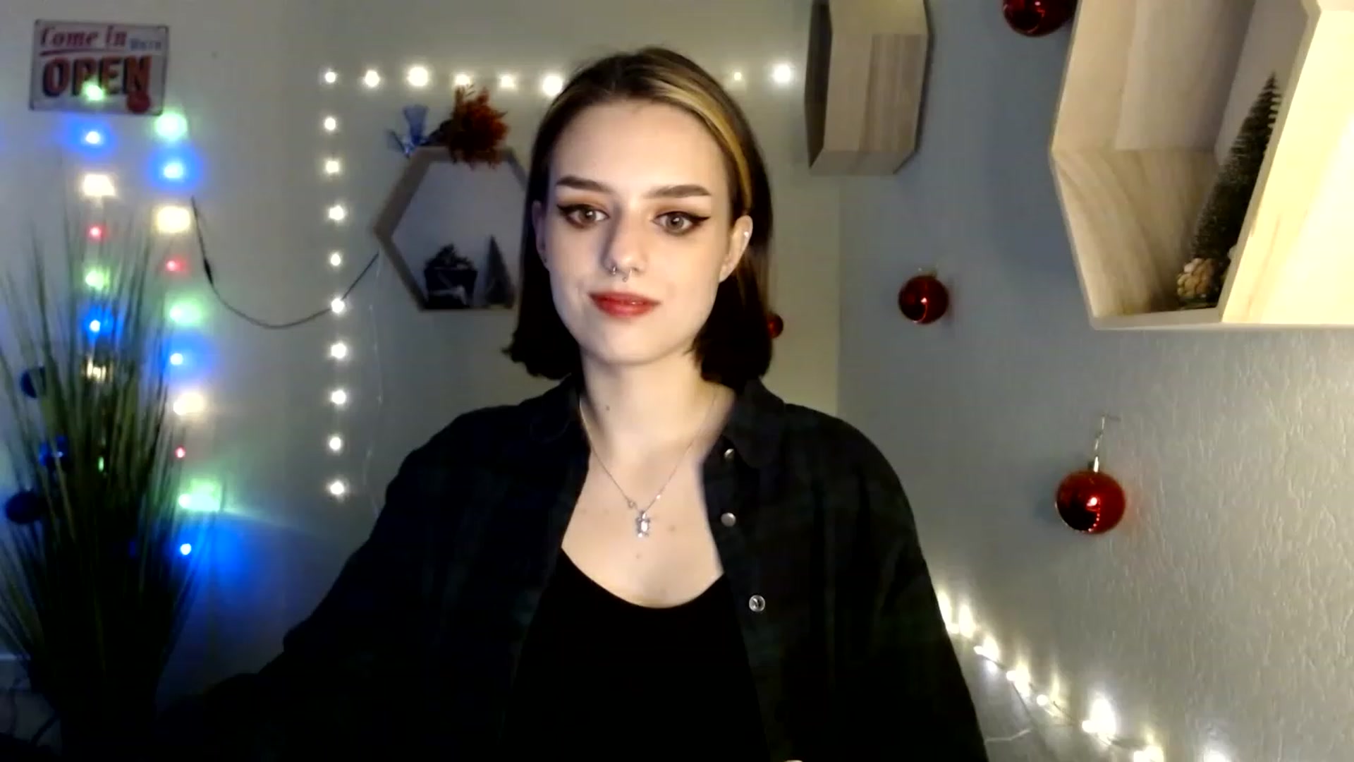 Gallery image thumbnail from Spicy_X's myfreecams stream on, 12/16/2022, 17:38 image 1 of 20