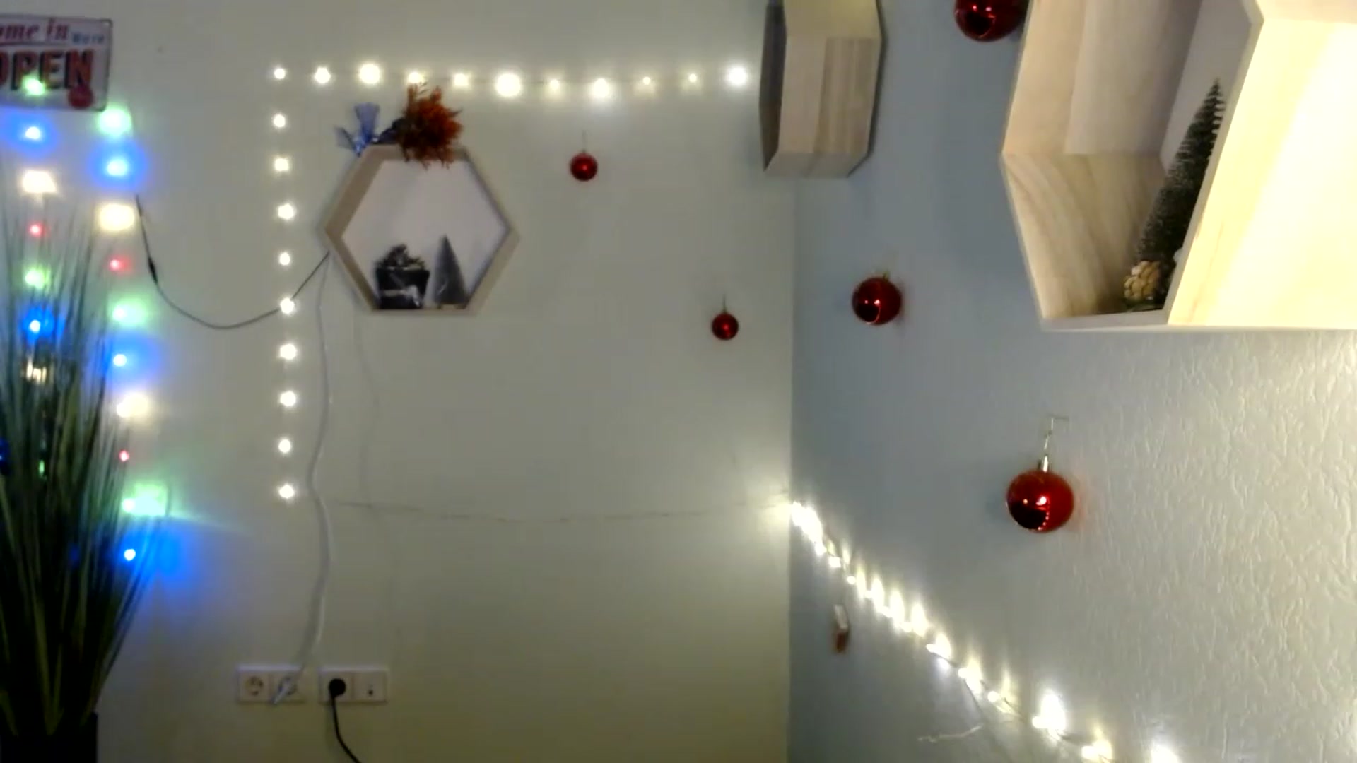 Gallery image thumbnail from Spicy_X's myfreecams stream on, 12/16/2022, 17:38 image 16 of 20