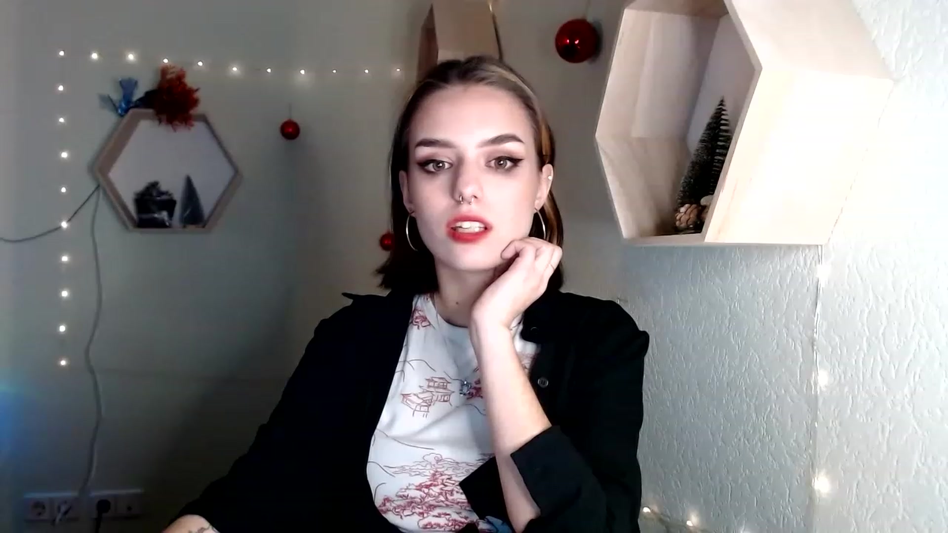 Gallery image thumbnail from Spicy_X's myfreecams stream on, 12/18/2022, 17:32 image 18 of 20
