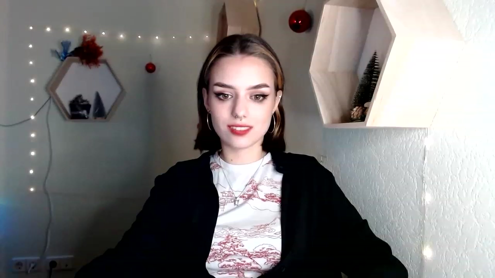 Gallery image thumbnail from Spicy_X's myfreecams stream on, 12/18/2022, 17:32 image 4 of 20