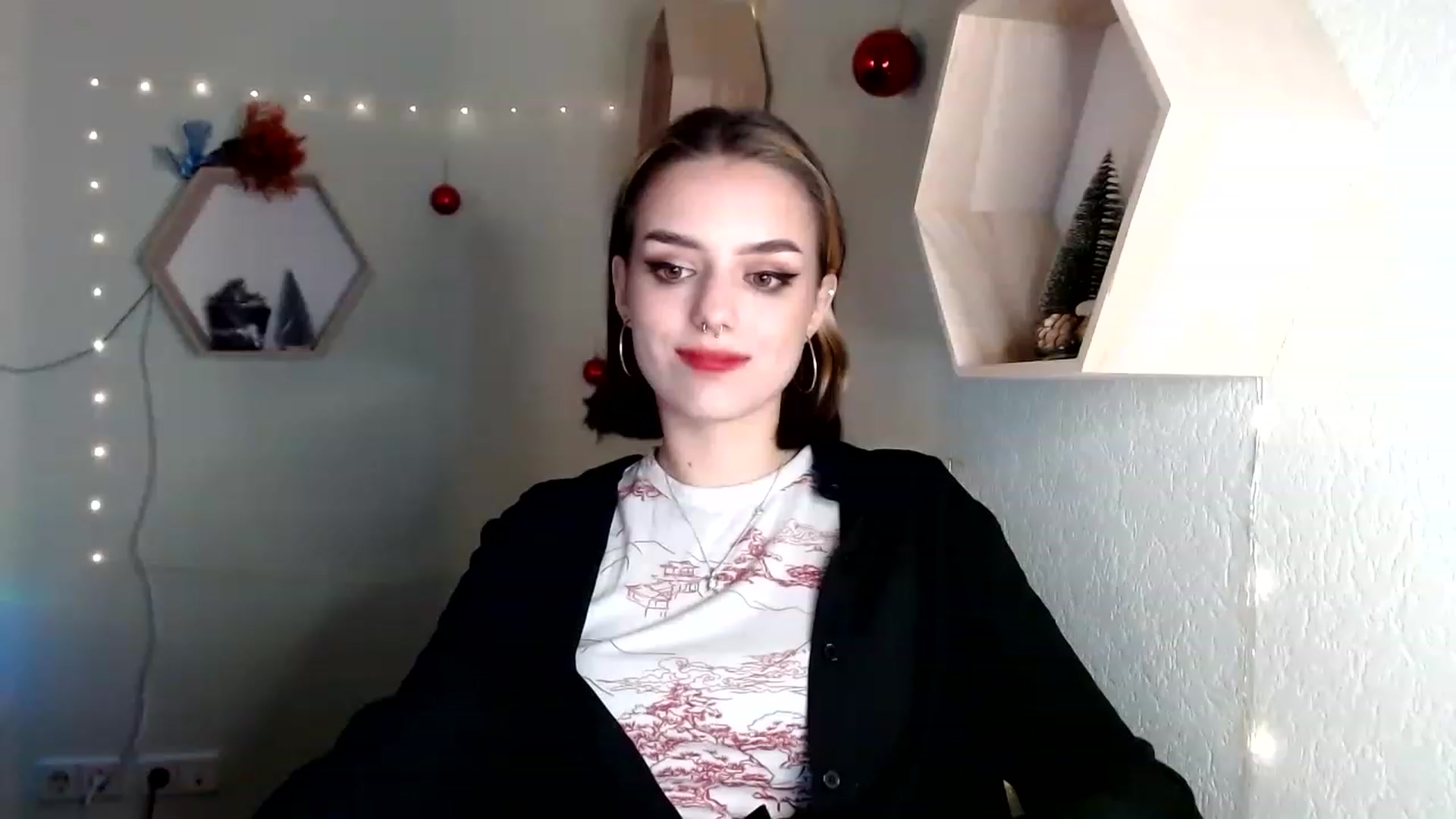 Gallery image thumbnail from Spicy_X's myfreecams stream on, 12/18/2022, 17:32 image 12 of 20