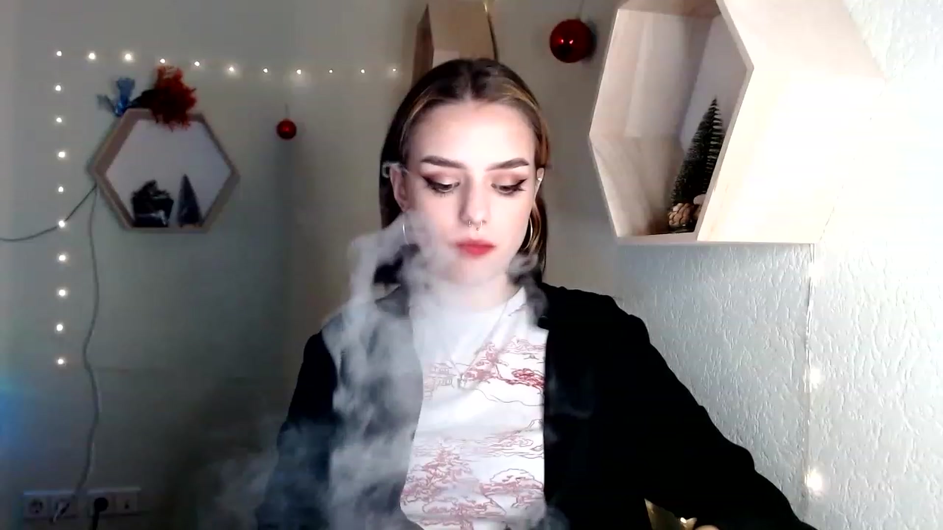 Gallery image thumbnail from Spicy_X's myfreecams stream on, 12/18/2022, 17:32 image 3 of 20