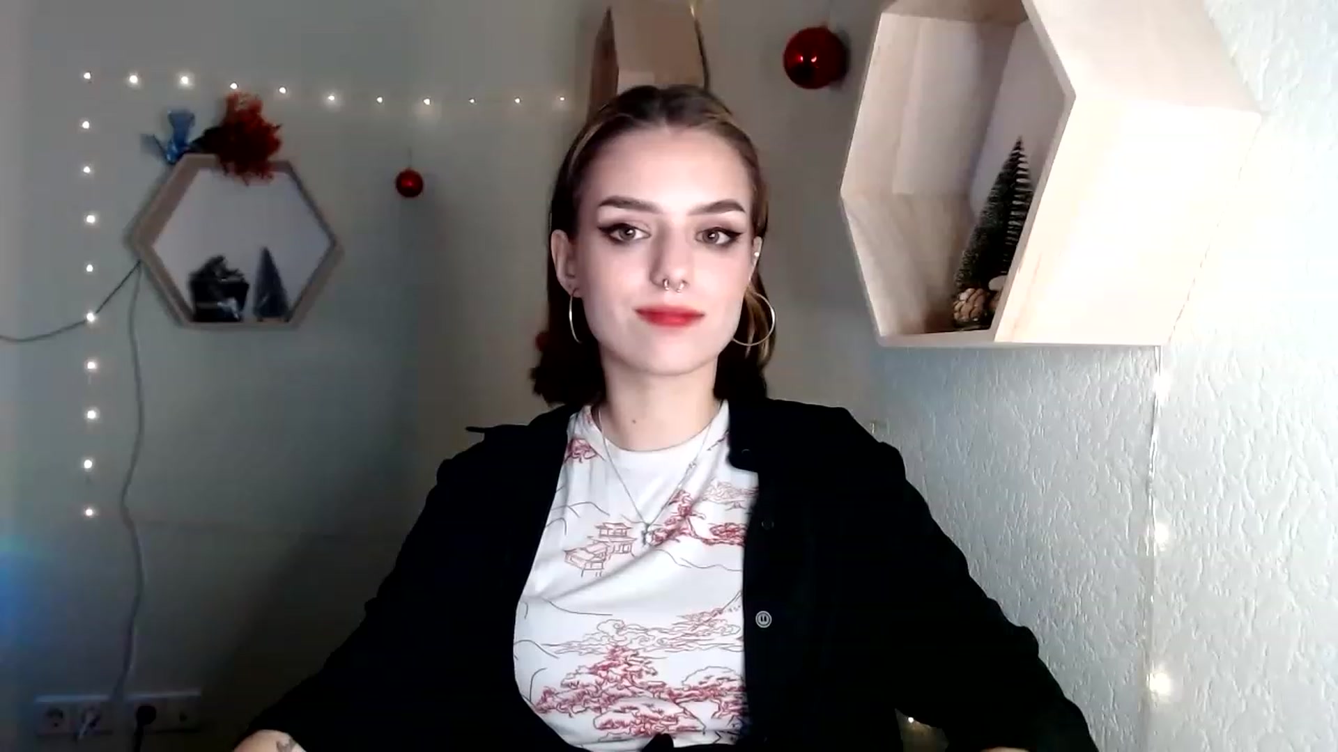 Gallery image thumbnail from Spicy_X's myfreecams stream on, 12/18/2022, 17:32 image 19 of 20