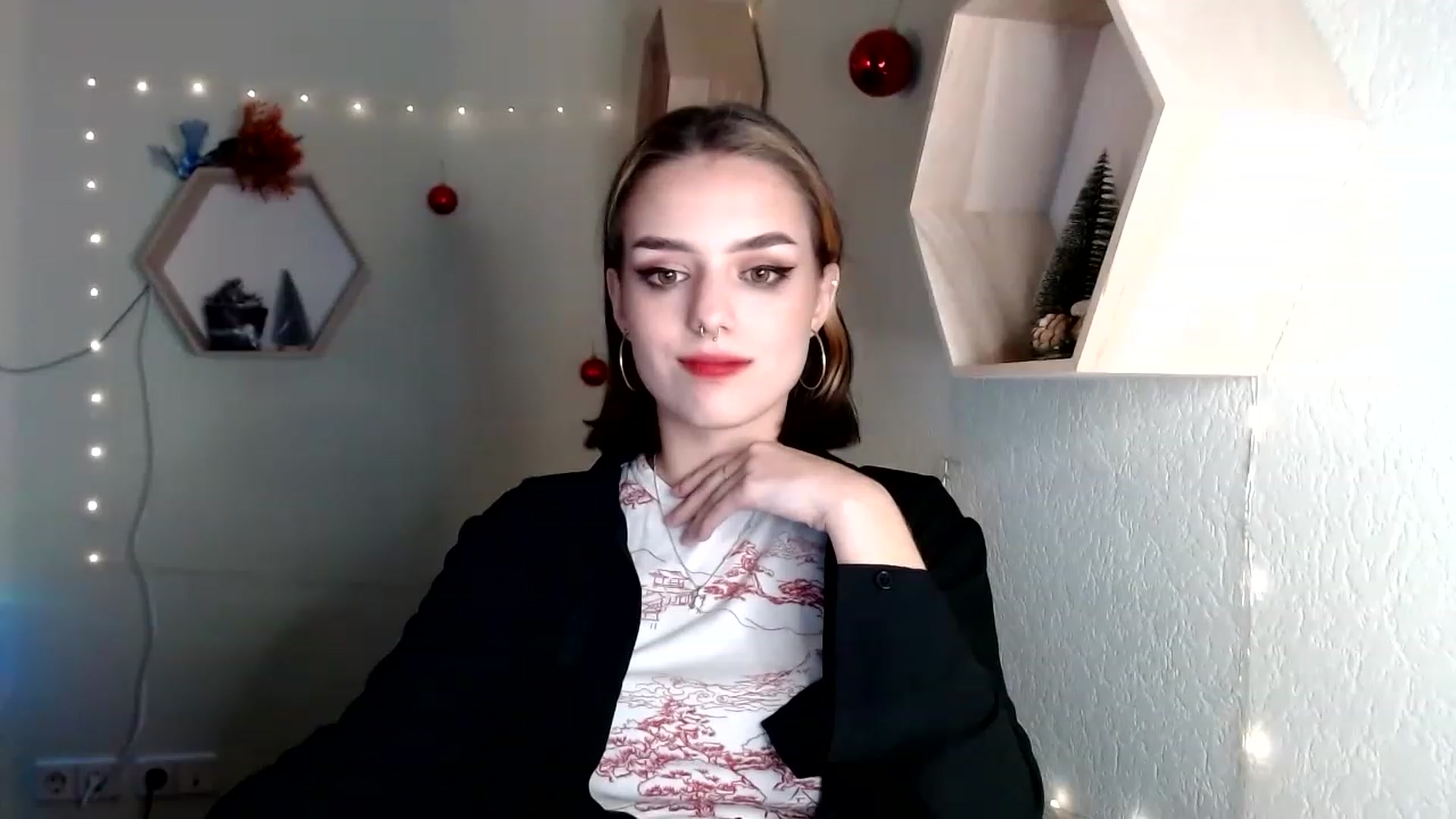 Gallery image thumbnail from Spicy_X's myfreecams stream on, 12/18/2022, 17:32 image 6 of 20
