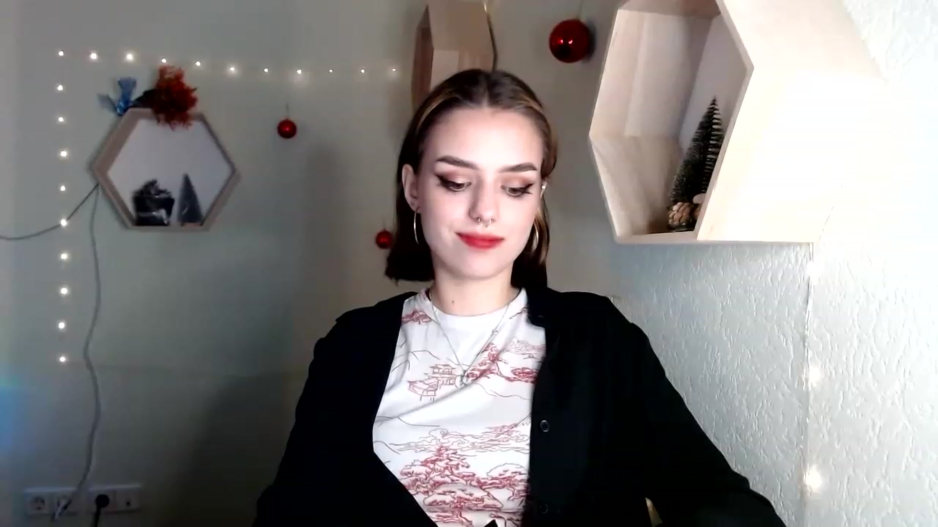 Gallery image thumbnail from Spicy_X's myfreecams stream on, 12/18/2022, 17:32 image 13 of 20