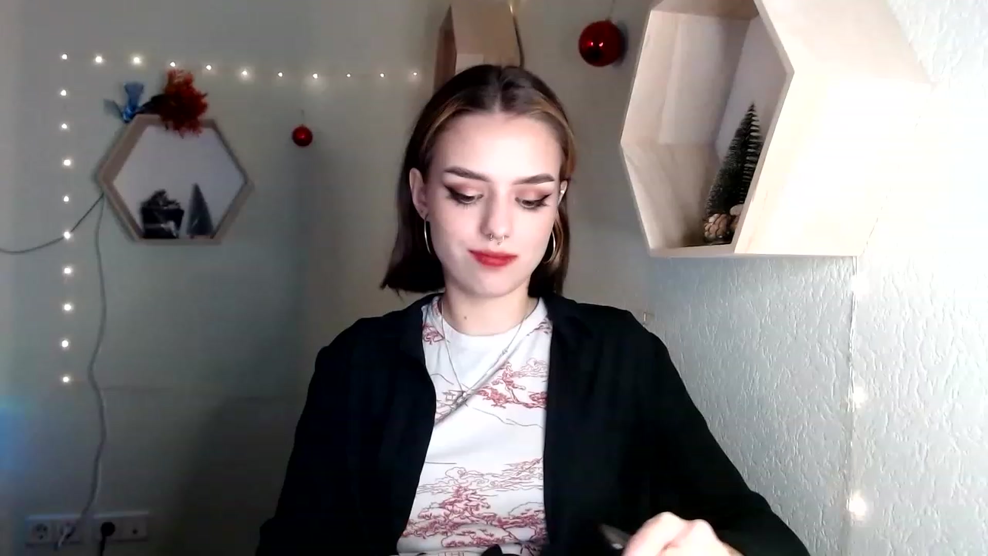 Gallery image thumbnail from Spicy_X's myfreecams stream on, 12/18/2022, 17:32 image 1 of 20