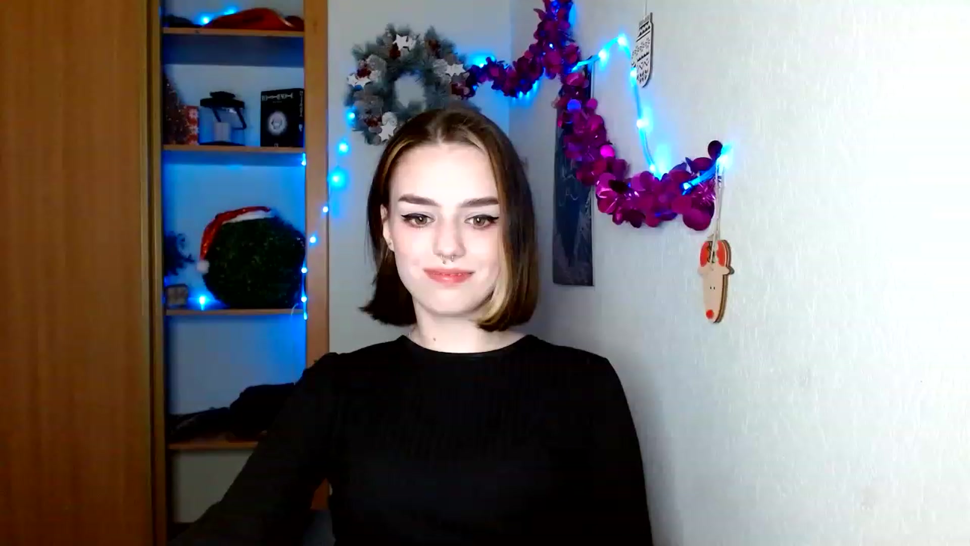 Gallery image thumbnail from Spicy_X's myfreecams stream on, 12/20/2022, 14:17 image 2 of 20