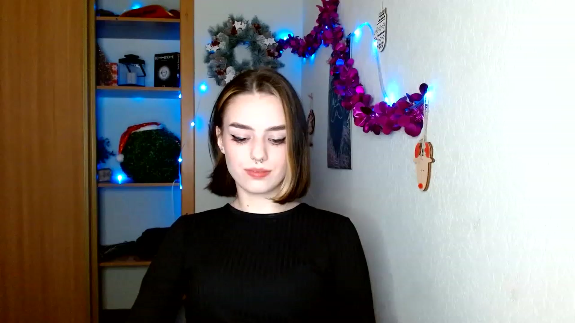 Gallery image thumbnail from Spicy_X's myfreecams stream on, 12/20/2022, 14:17 image 12 of 20