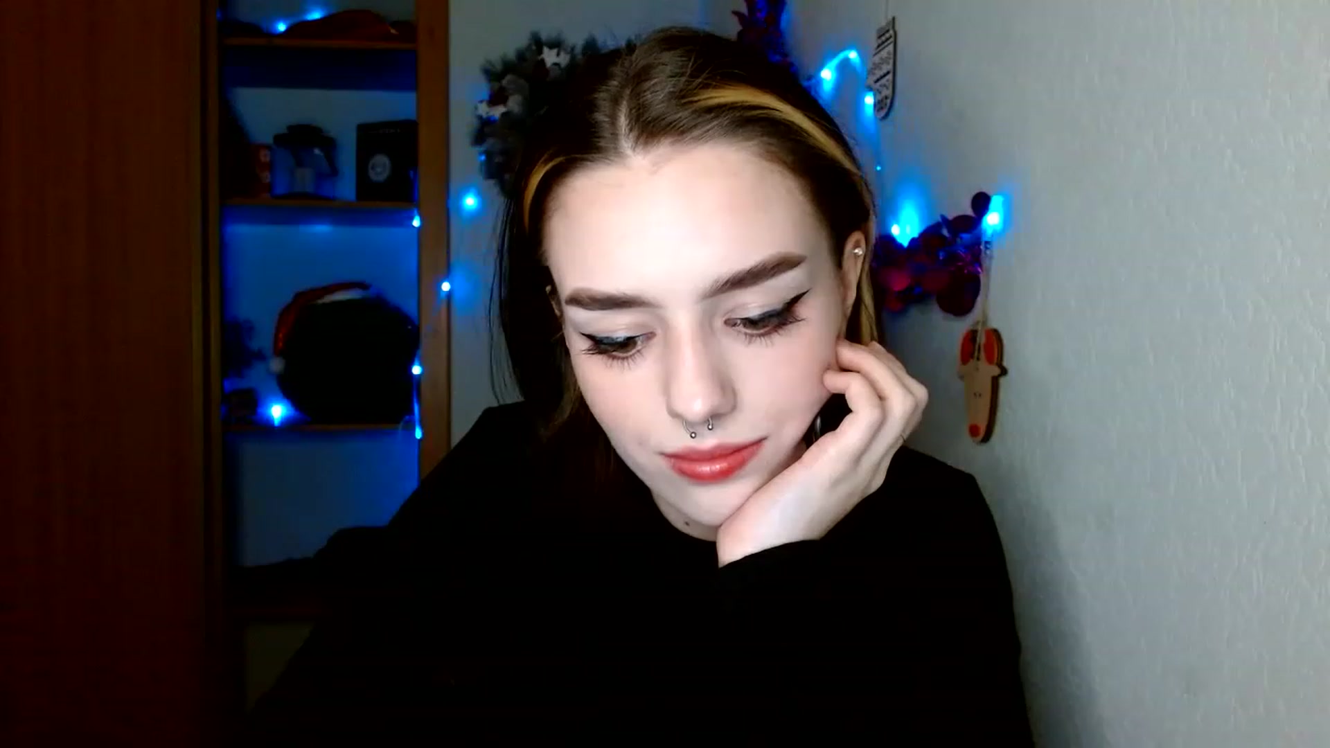 Gallery image thumbnail from Spicy_X's myfreecams stream on, 12/20/2022, 14:17 image 20 of 20