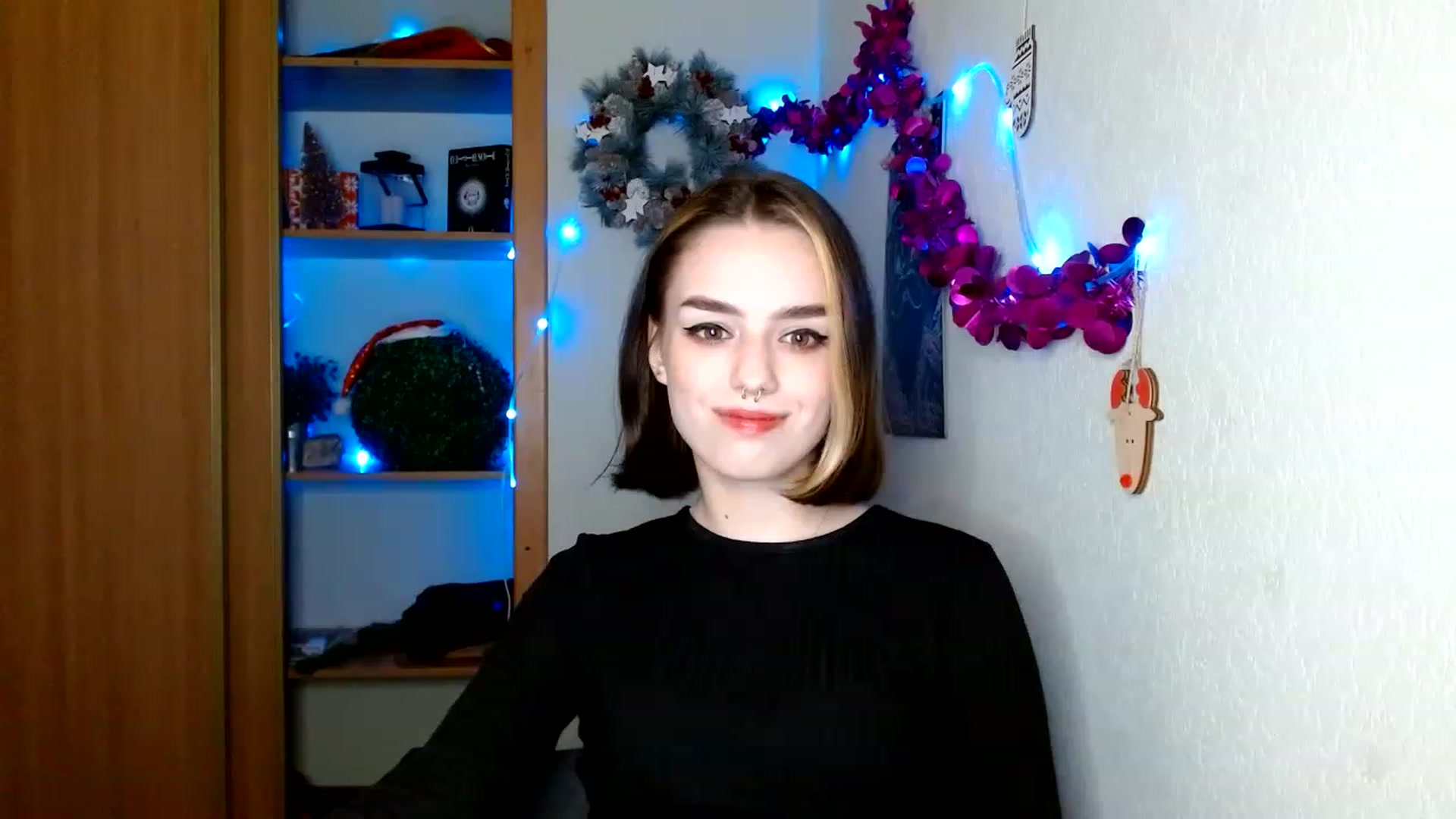 Gallery image thumbnail from Spicy_X's myfreecams stream on, 12/20/2022, 16:27 image 6 of 20