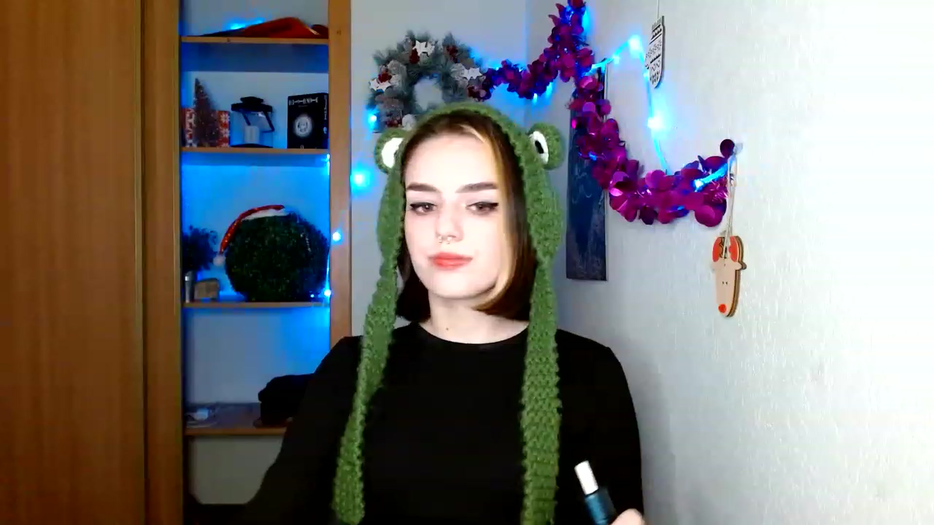 Gallery image thumbnail from Spicy_X's myfreecams stream on, 12/20/2022, 16:27 image 19 of 20