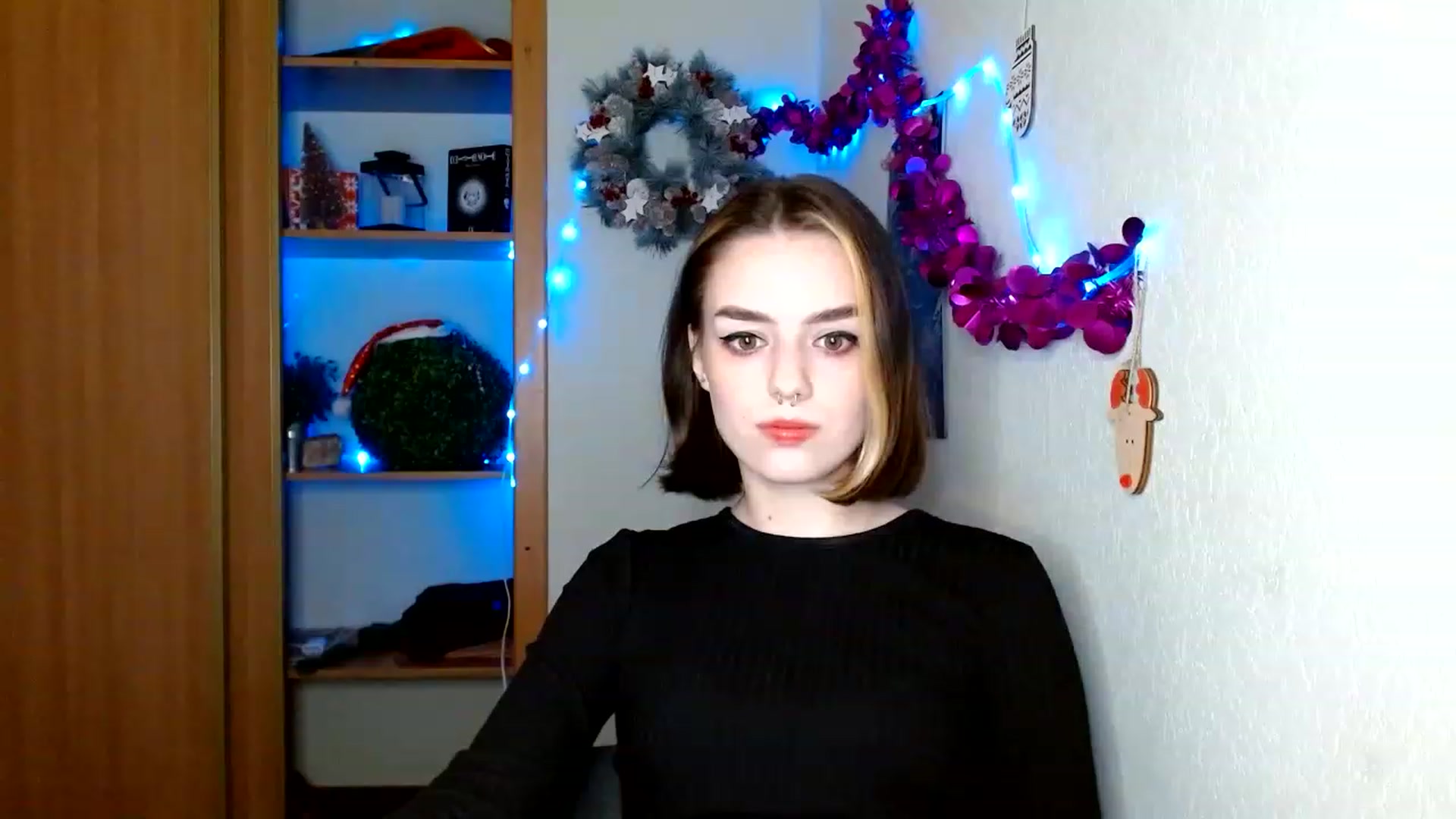 Gallery image thumbnail from Spicy_X's myfreecams stream on, 12/20/2022, 16:27 image 4 of 20