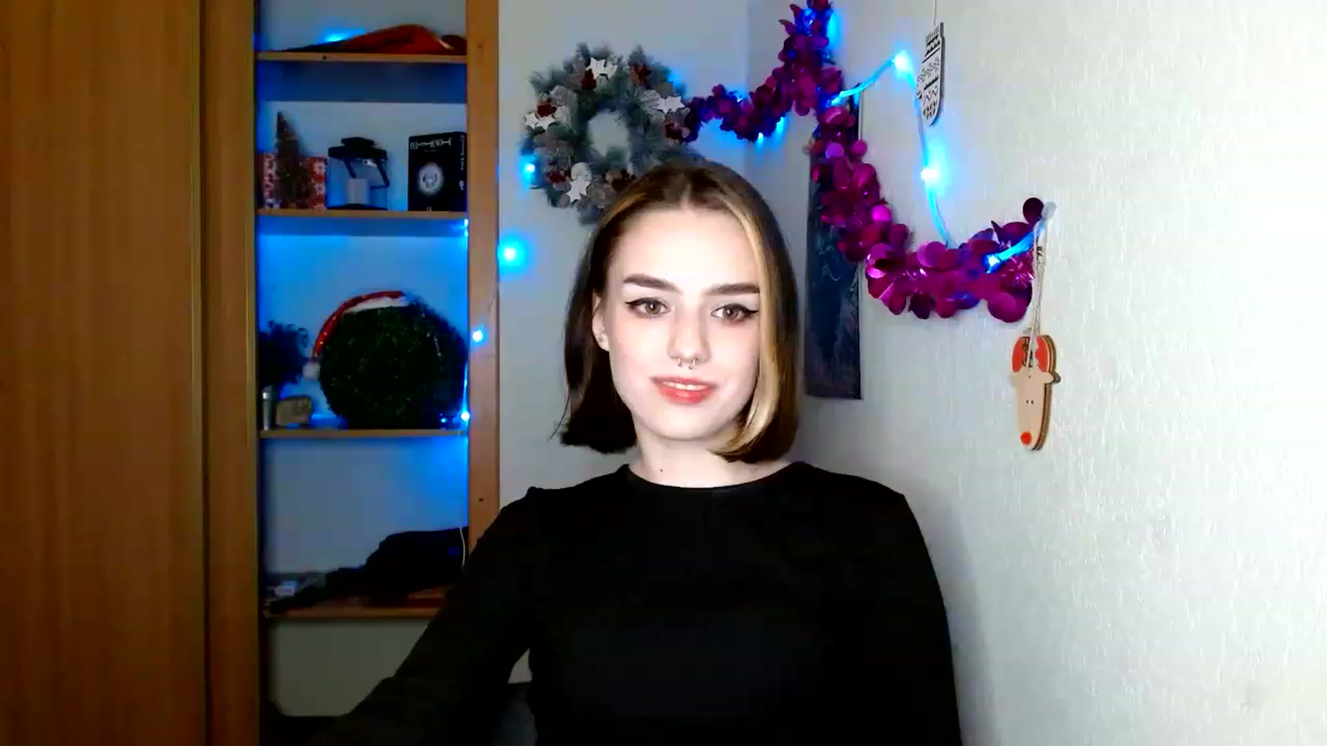 Gallery image thumbnail from Spicy_X's myfreecams stream on, 12/20/2022, 16:27 image 7 of 20