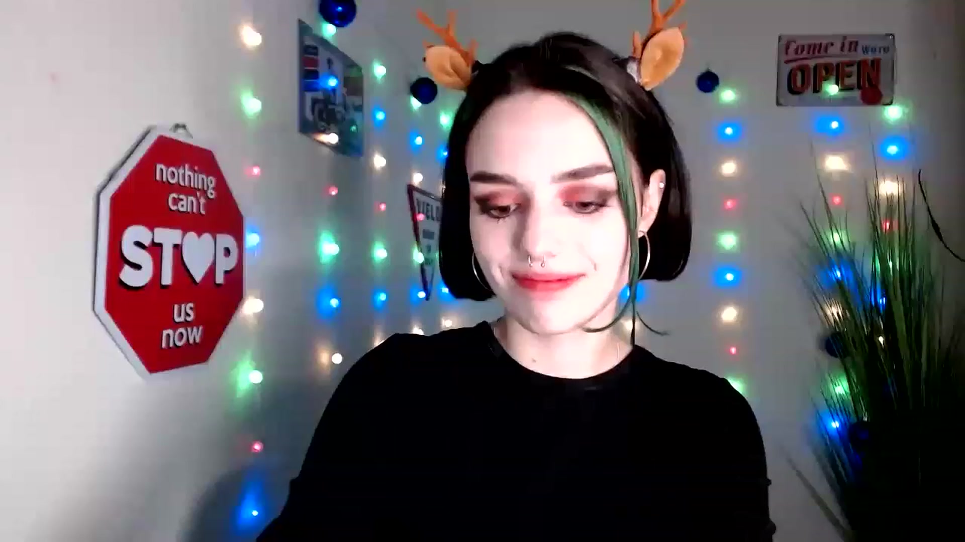 Gallery image thumbnail from Spicy_X's myfreecams stream on, 12/30/2022, 17:09 image 10 of 20