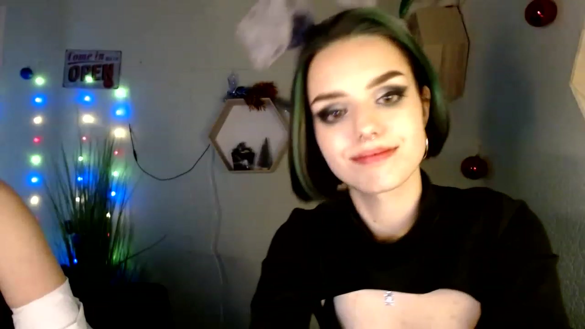 Gallery image thumbnail from Spicy_X's myfreecams stream on, 01/08/2023, 17:09 image 13 of 20