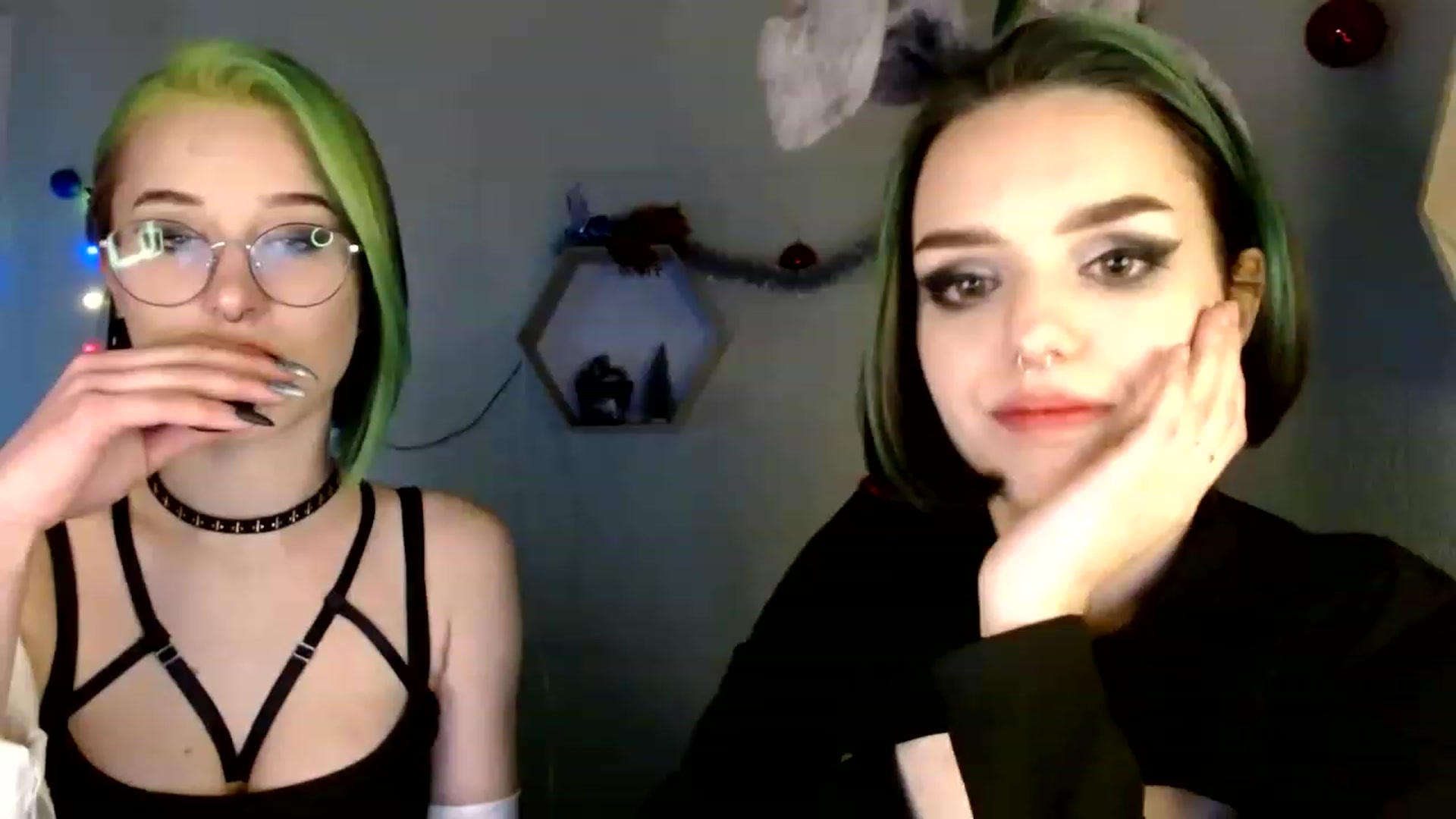 Gallery image thumbnail from Spicy_X's myfreecams stream on, 01/08/2023, 17:09 image 14 of 20