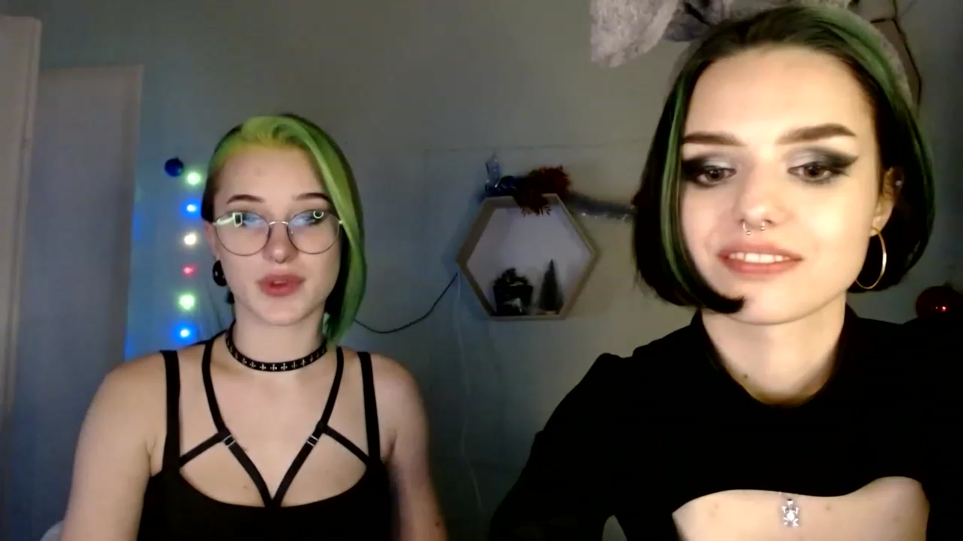 Gallery image thumbnail from Spicy_X's myfreecams stream on, 01/08/2023, 18:05 image 10 of 20