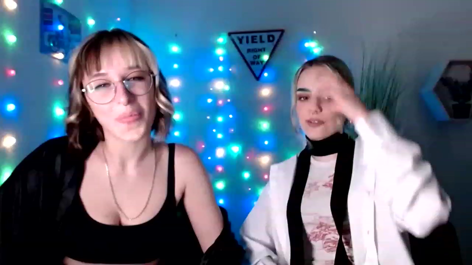 Gallery image thumbnail from Spicy_X's myfreecams stream on, 05/12/2023, 14:43 image 10 of 20