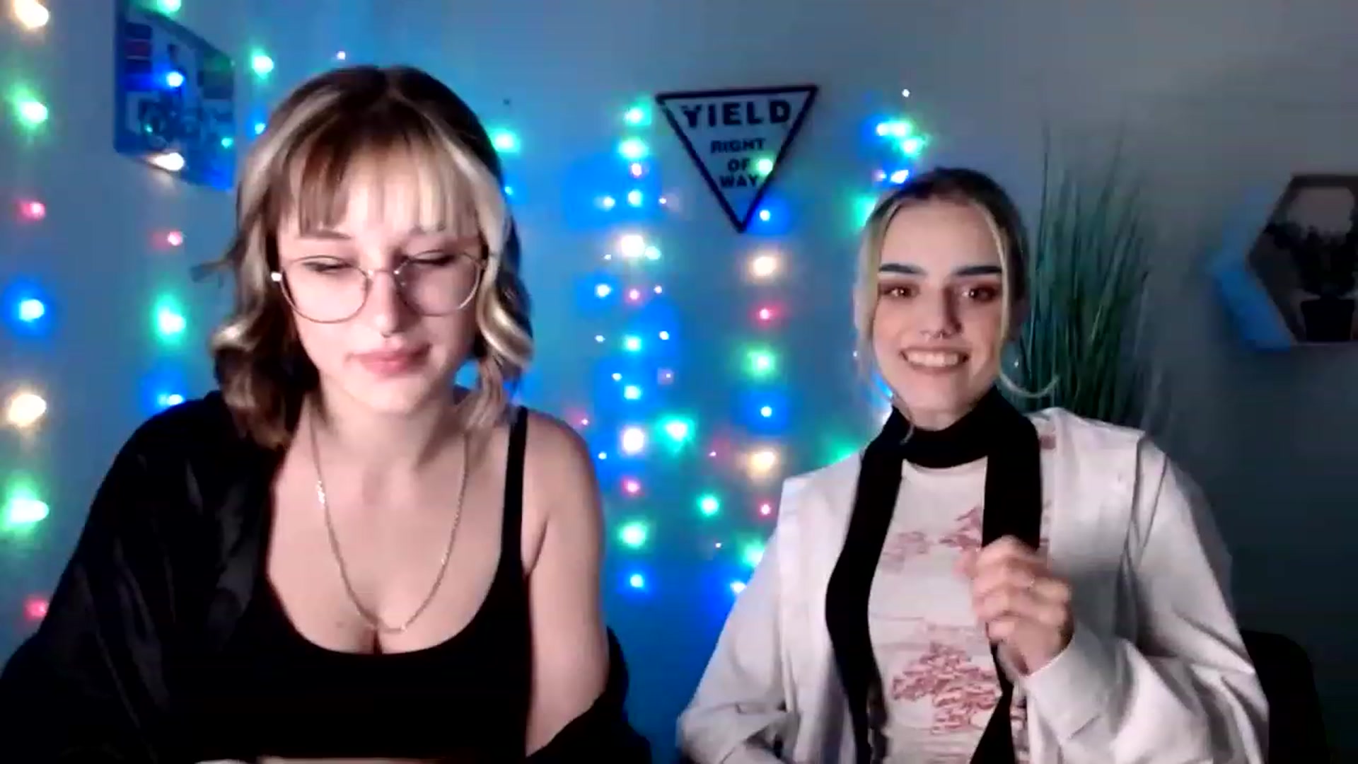 Gallery image thumbnail from Spicy_X's myfreecams stream on, 05/12/2023, 14:43 image 12 of 20