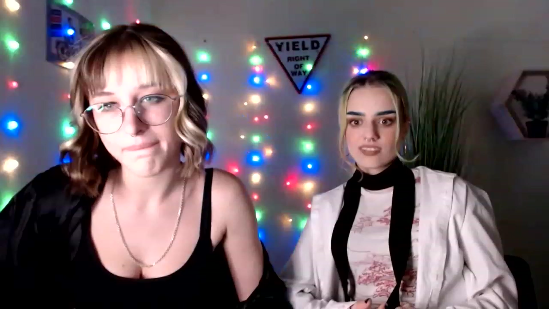 Gallery image thumbnail from Spicy_X's myfreecams stream on, 05/12/2023, 14:43 image 13 of 20