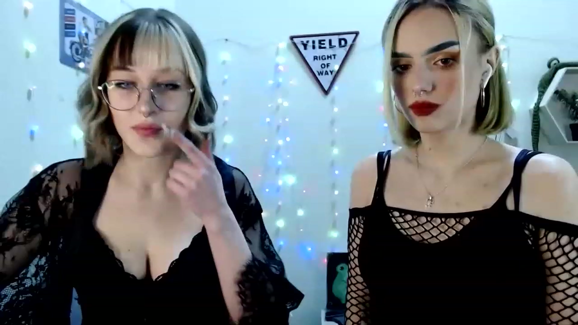 Gallery image thumbnail from Spicy_X's myfreecams stream on, 05/13/2023, 11:57 image 3 of 20