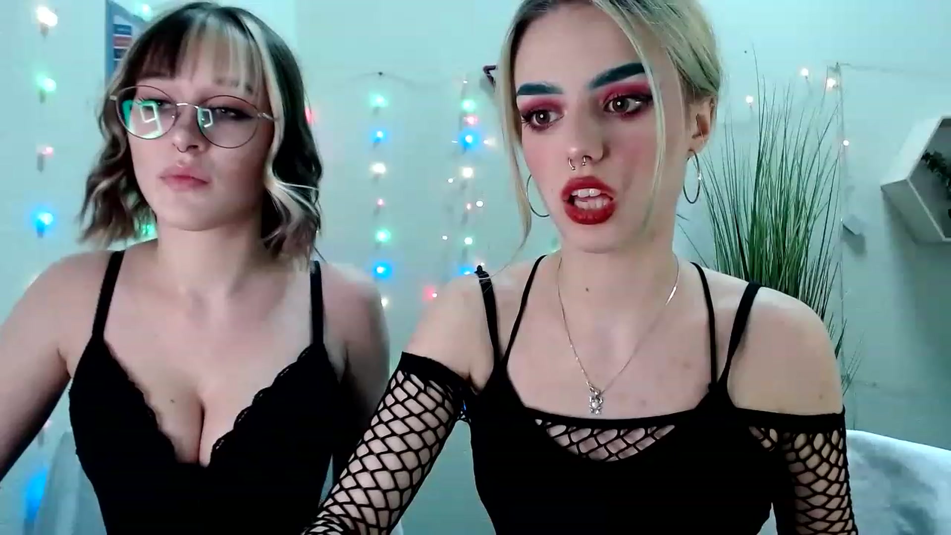 Gallery image thumbnail from Spicy_X's myfreecams stream on, 05/14/2023, 23:25 image 17 of 20