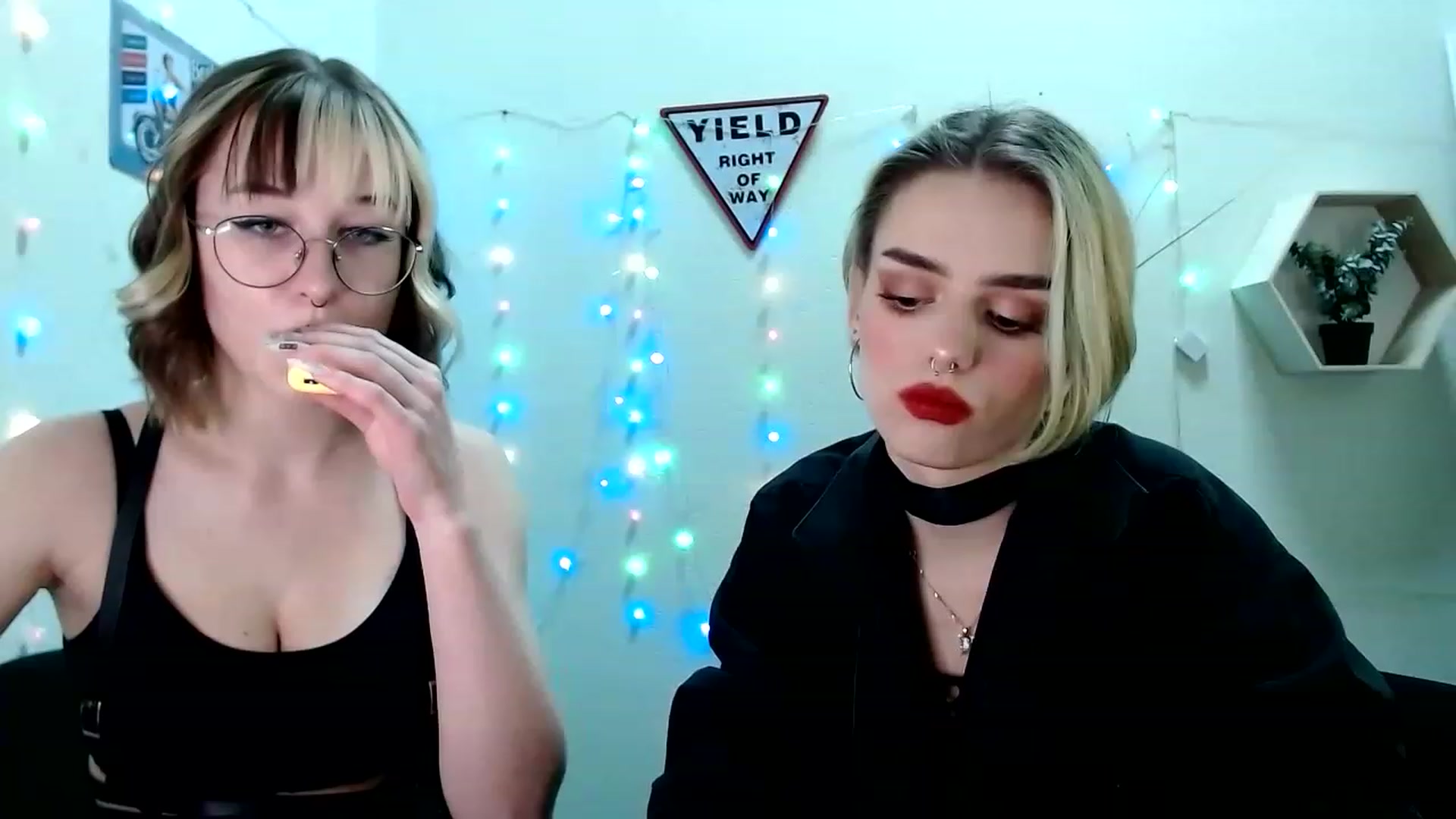 Gallery image thumbnail from Spicy_X's myfreecams stream on, 05/25/2023, 17:13 image 13 of 20